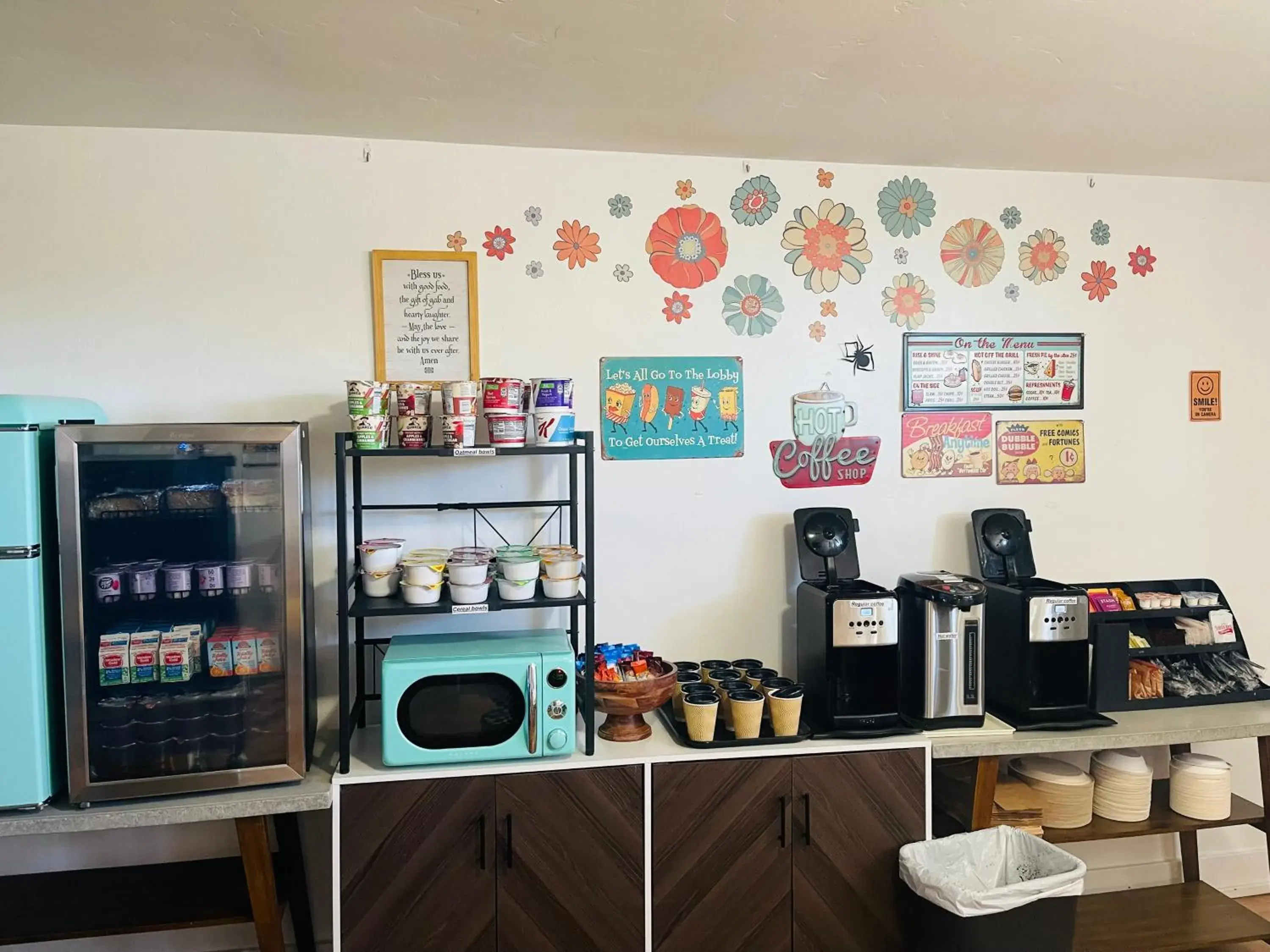 Breakfast in Blue Sage Inn & Suites Breakfast in Blue Sage Inn & Suites