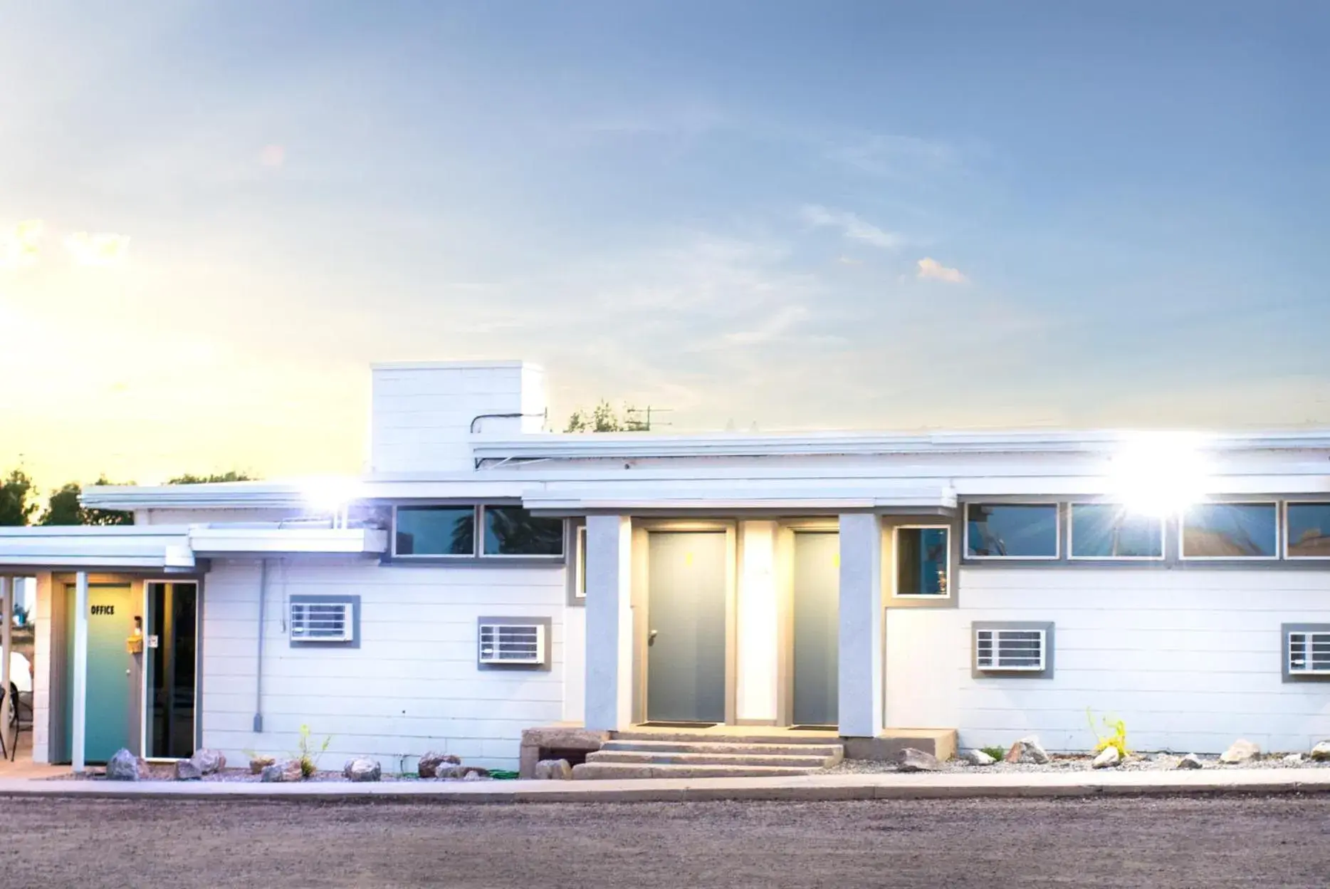 Facade/entrance in Blue Sage Inn & Suites Facade/entrance in Blue Sage Inn & Suites