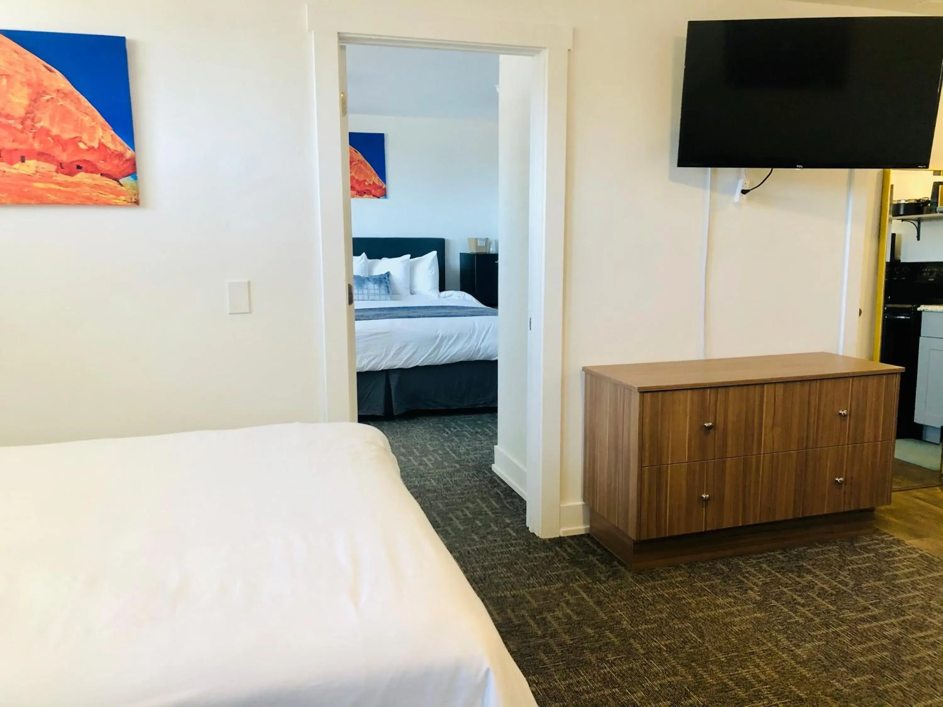 Two-Bedroom Suite in Blue Sage Inn & Suites Two-Bedroom Suite in Blue Sage Inn & Suites