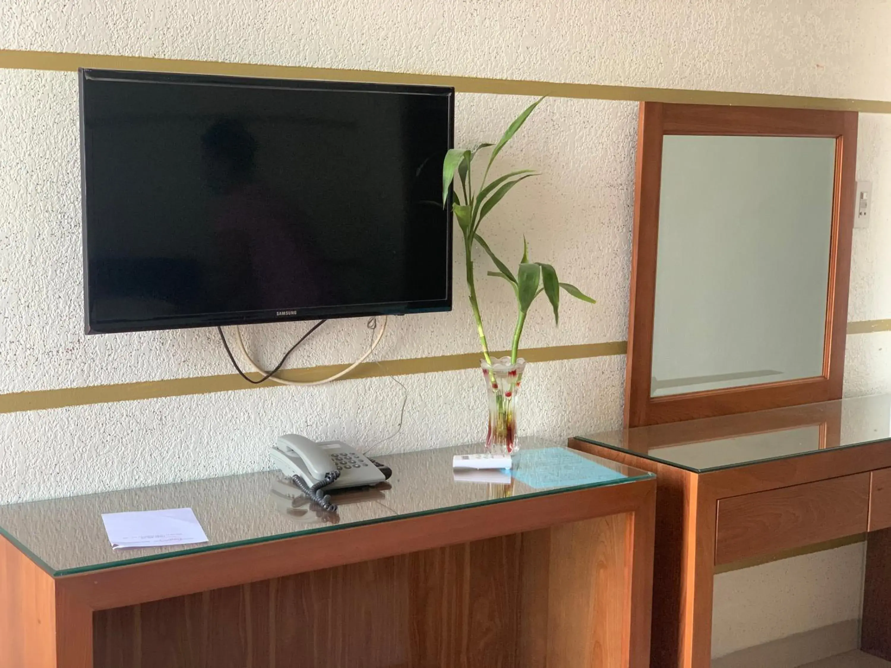 Hưng Thành Riverside Hotel Hưng Thành Riverside Hotel