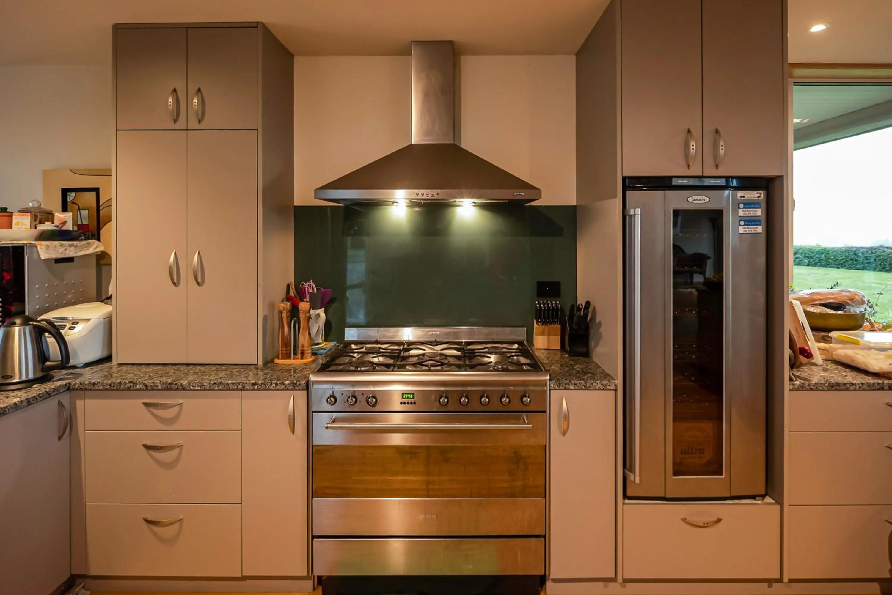 Coffee/tea facilities in Mountainview Villa