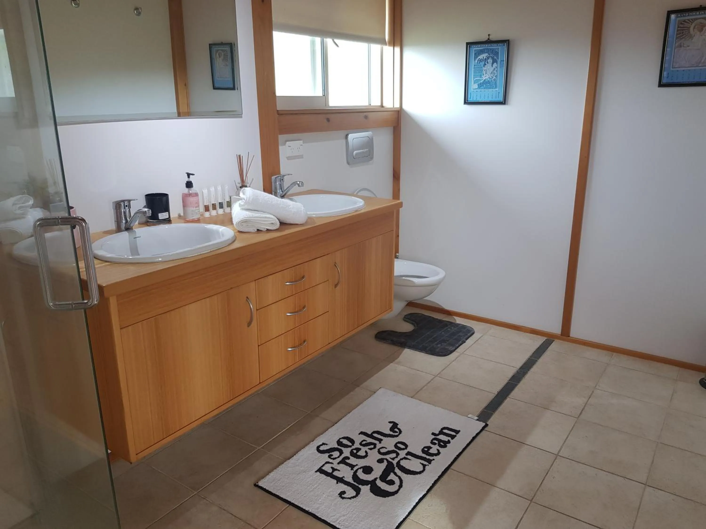 Shower in Mountainview Villa