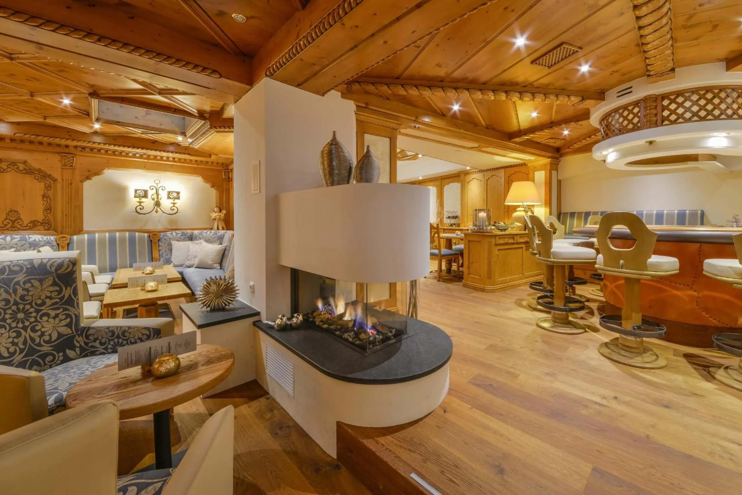 Communal lounge/ TV room in Doerr Landhotel & Spa