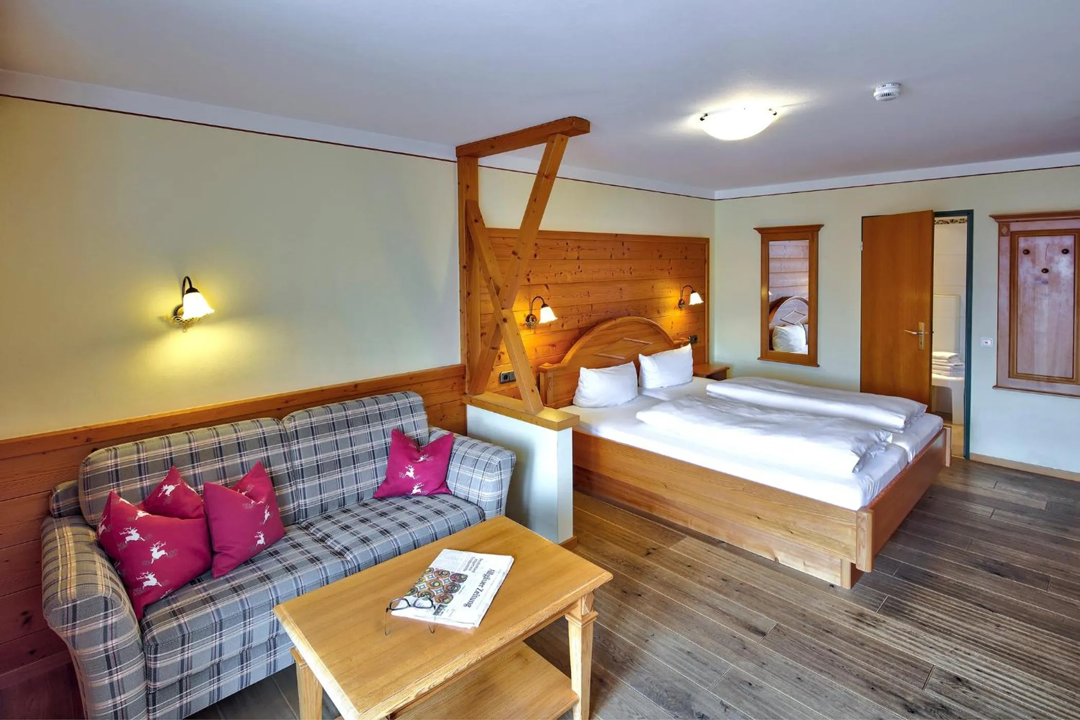 Photo of the whole room, Bed in Landgasthof Zur Post