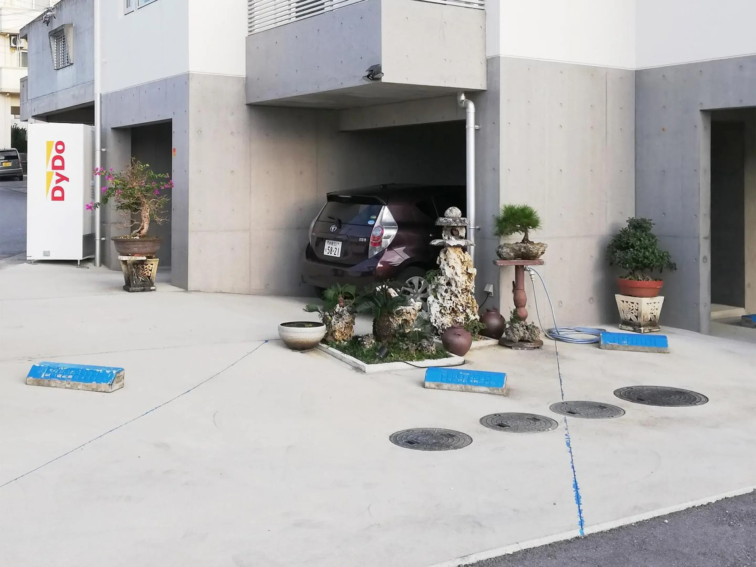 Property building in Room Biotop YOMITAN Property building in Room Biotop YOMITAN