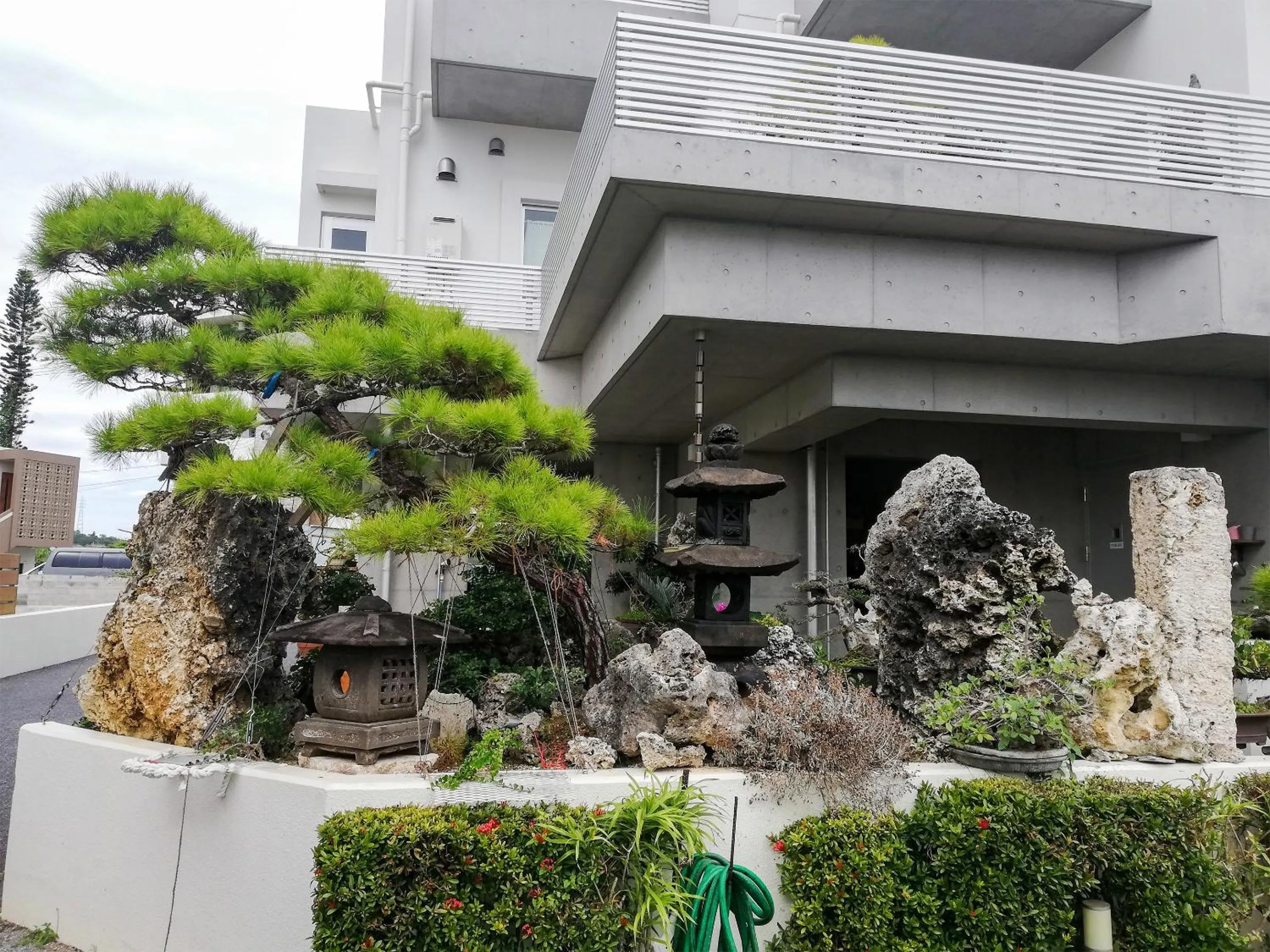 Property building in Room Biotop YOMITAN