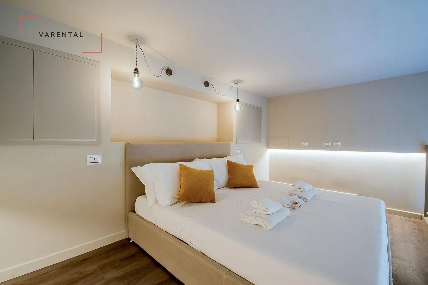 Bed in Carlina Palace by Varental