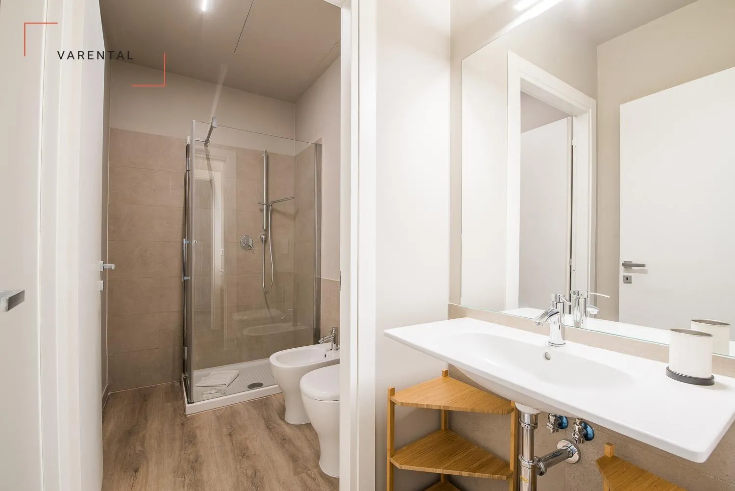 Bathroom in Carlina Palace by Varental