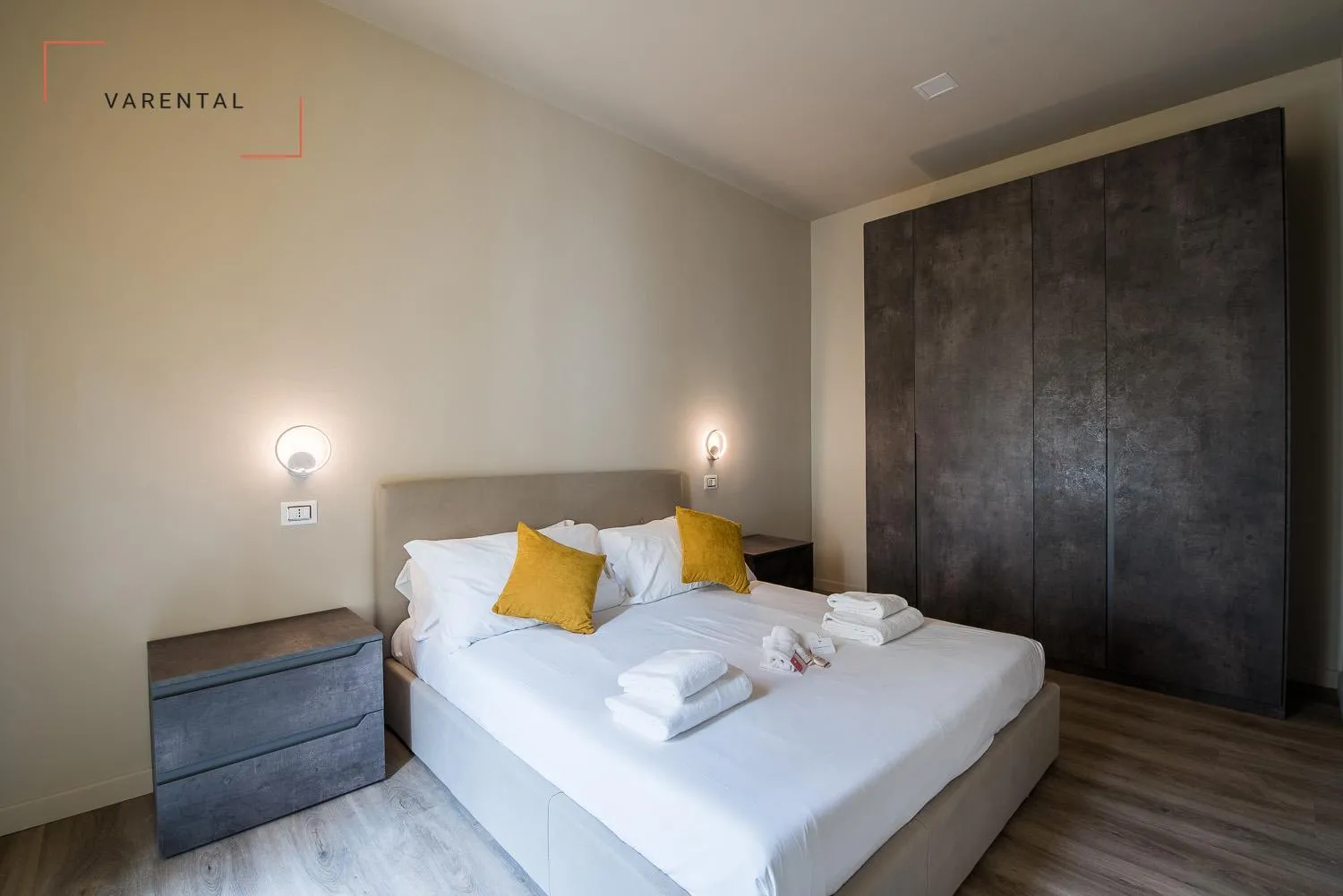 Bed in Carlina Palace by Varental
