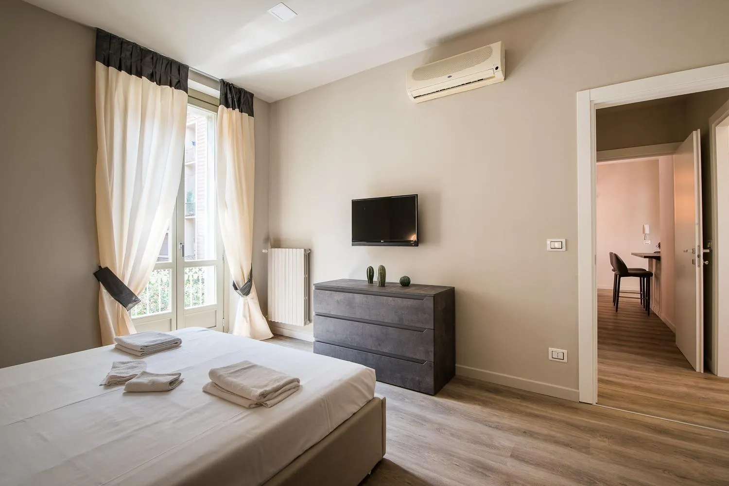 Bed in Carlina Palace by Varental