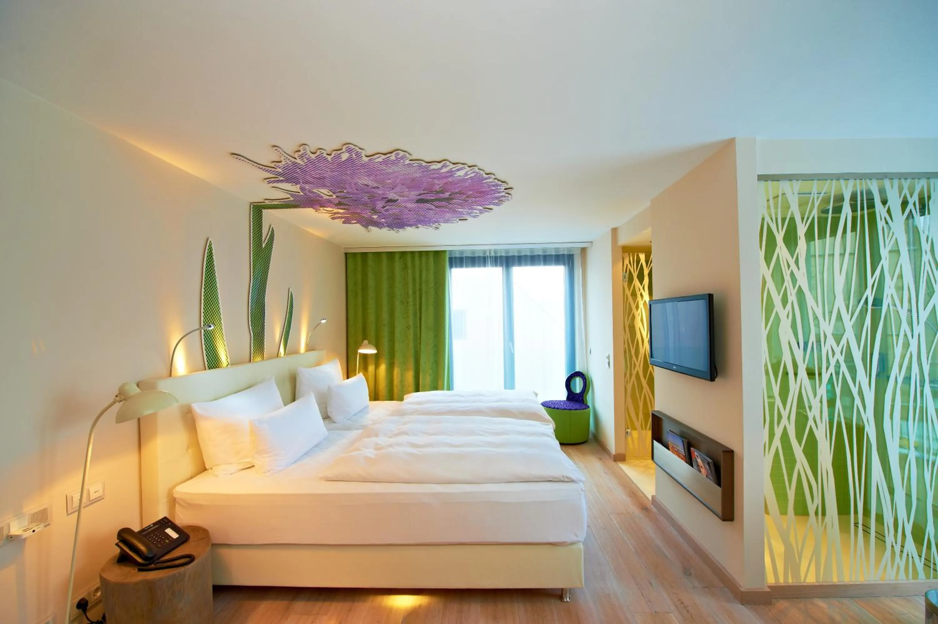 Photo of the whole room, Bed in Hotel-Restaurant Schwanen