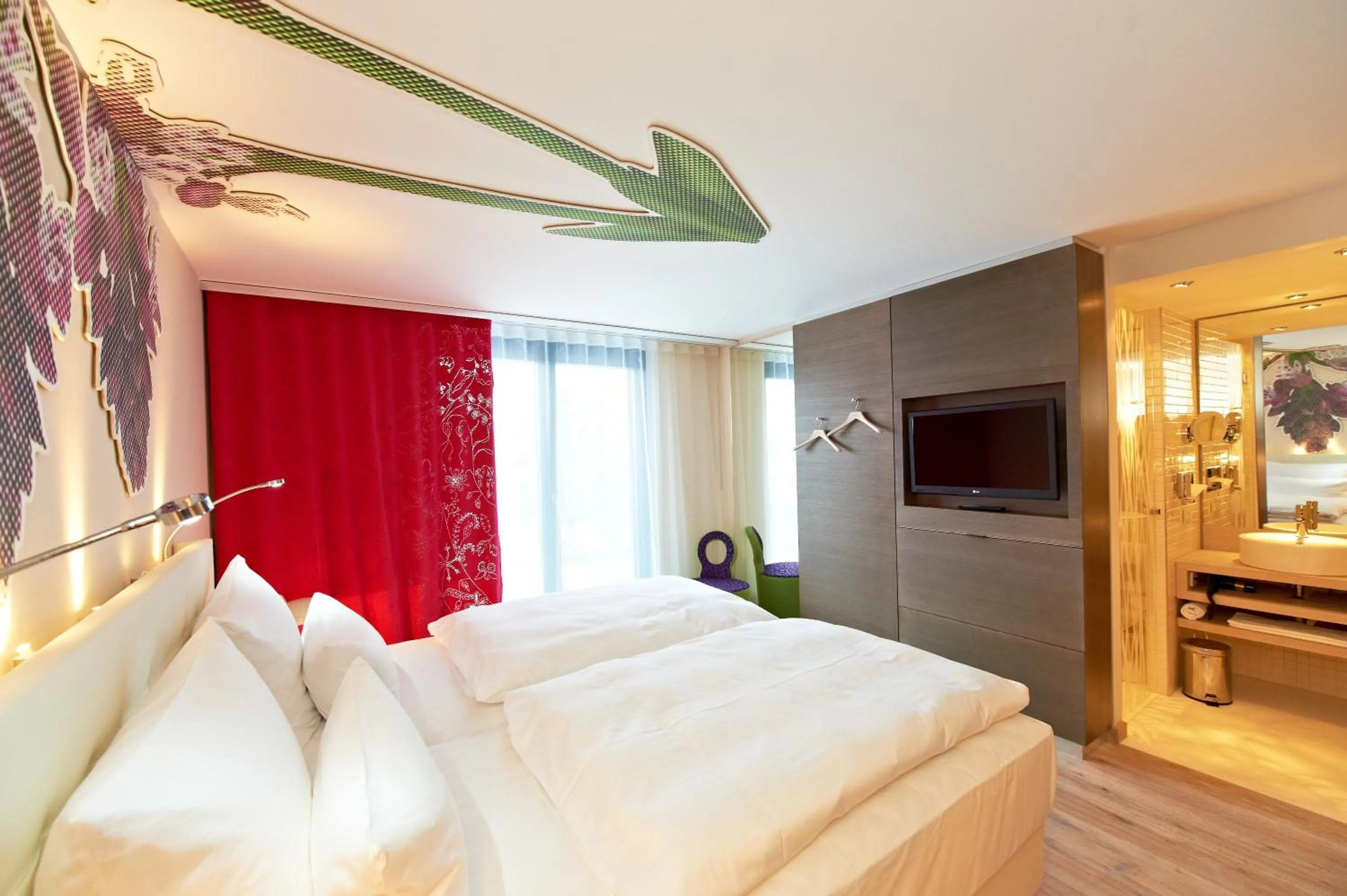 Photo of the whole room, Bed in Hotel-Restaurant Schwanen