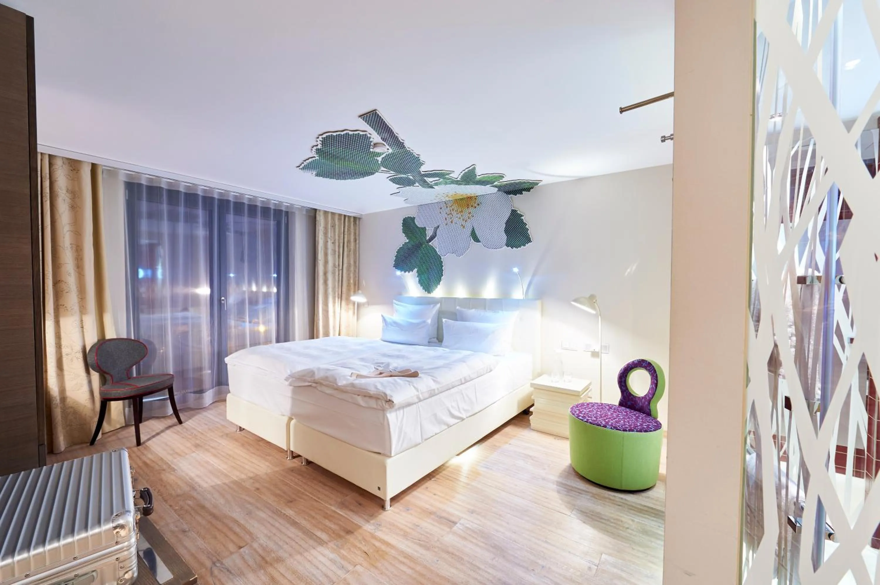 Photo of the whole room, Bed in Hotel-Restaurant Schwanen