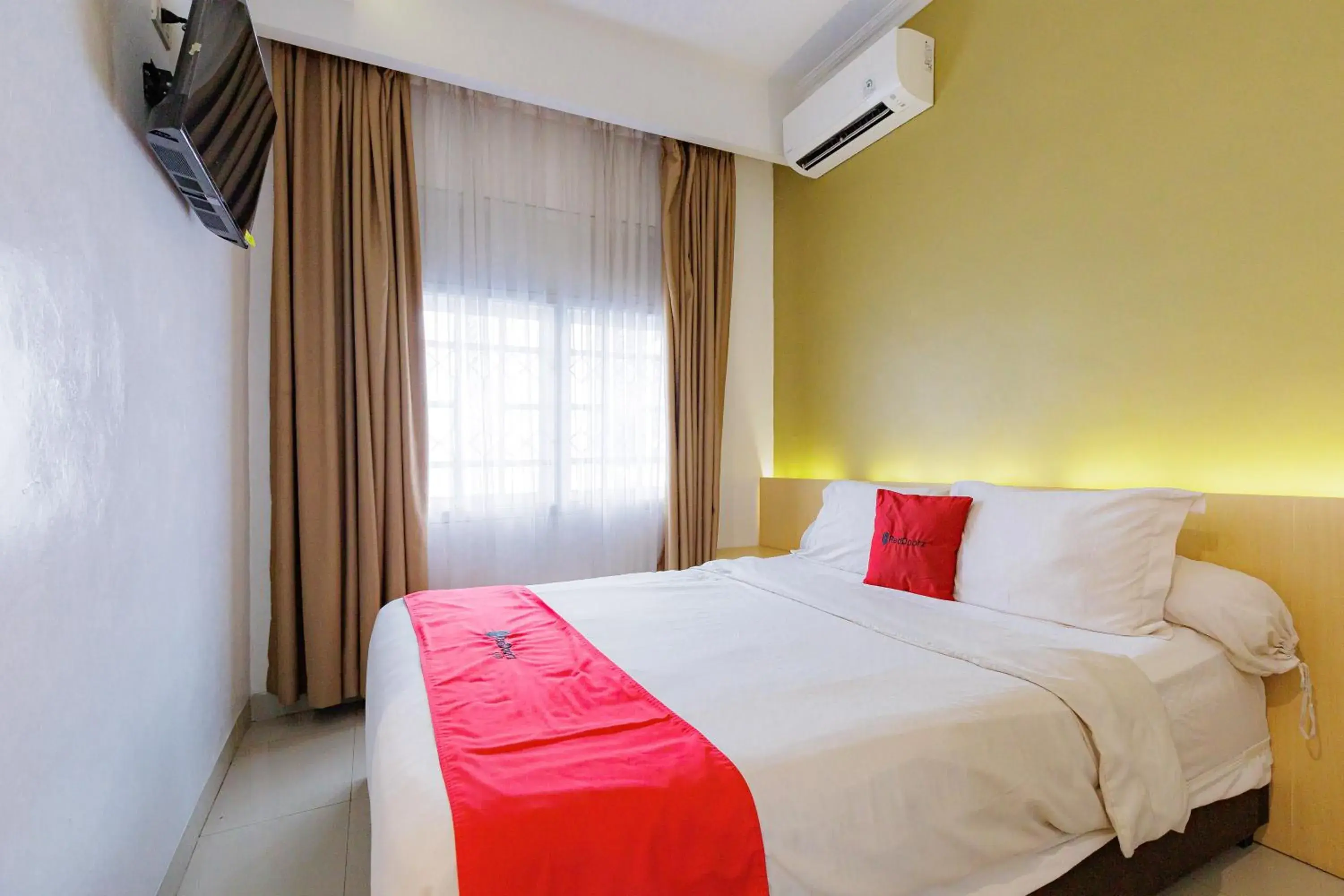 Bedroom, Bed in RedDoorz Plus Syariah near Museum Lampung Bedroom, Bed in RedDoorz Plus Syariah near Museum Lampung
