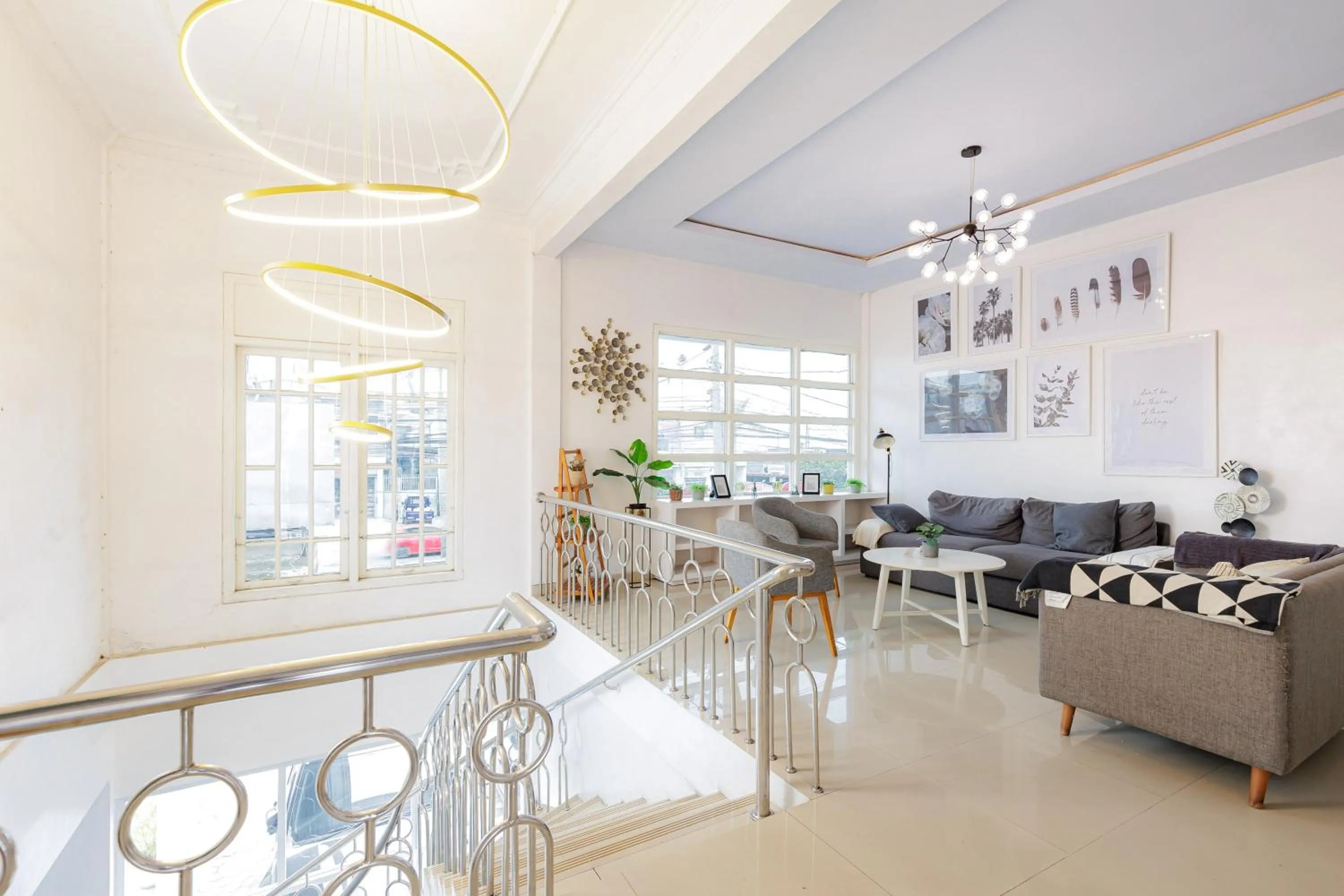 Seating area in RedDoorz Plus Syariah near Museum Lampung