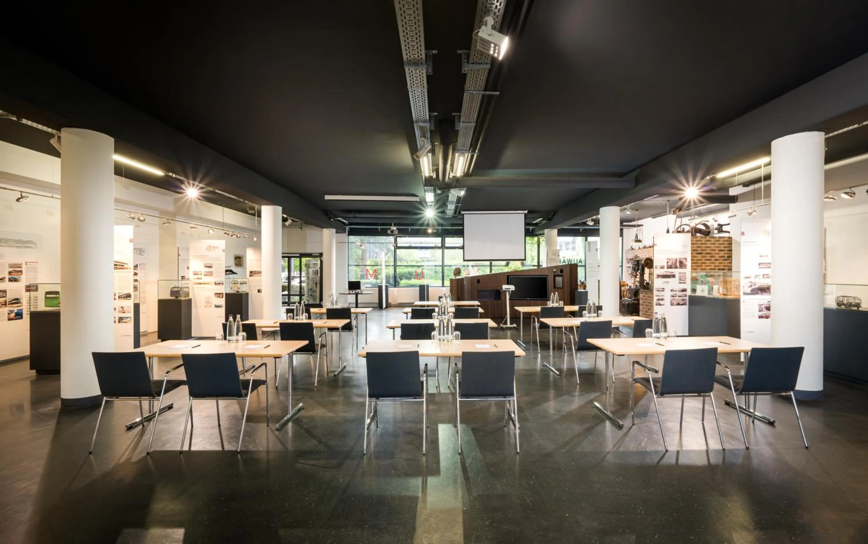 Meeting/conference room in Arthotel ANA Neotel