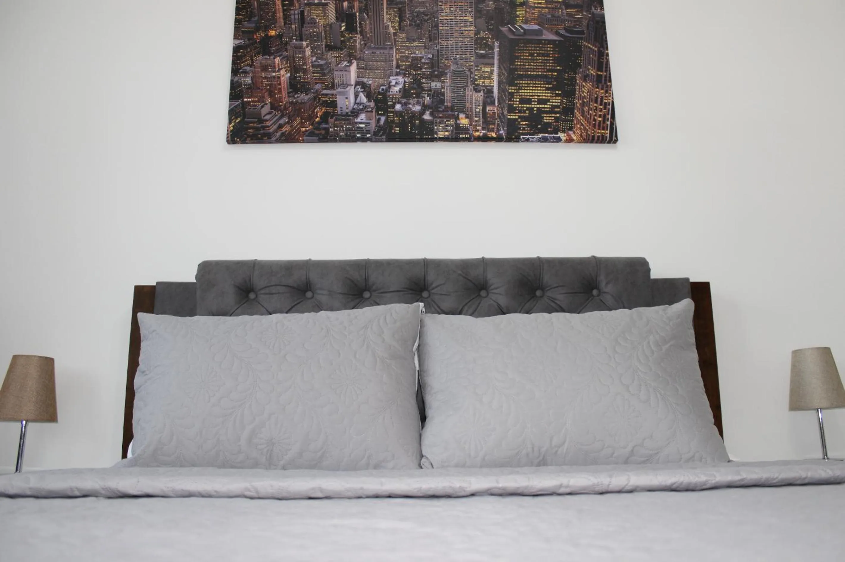 Bedroom, Bed in Luxury City Center Apartment - Bucharest Railways Station