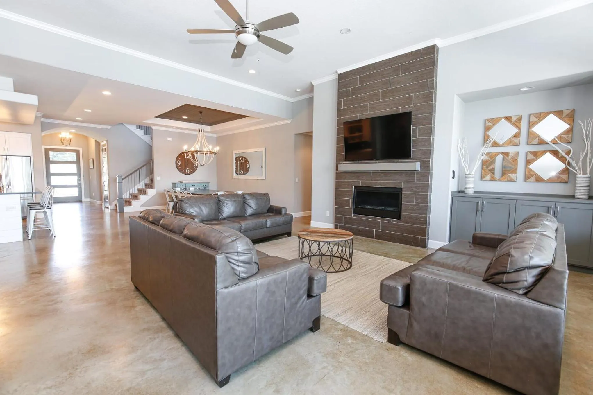 Luxury Lake LBJ House with Heated Swimming Pool and Spill Over Hot Tub and 2 Boat Slips