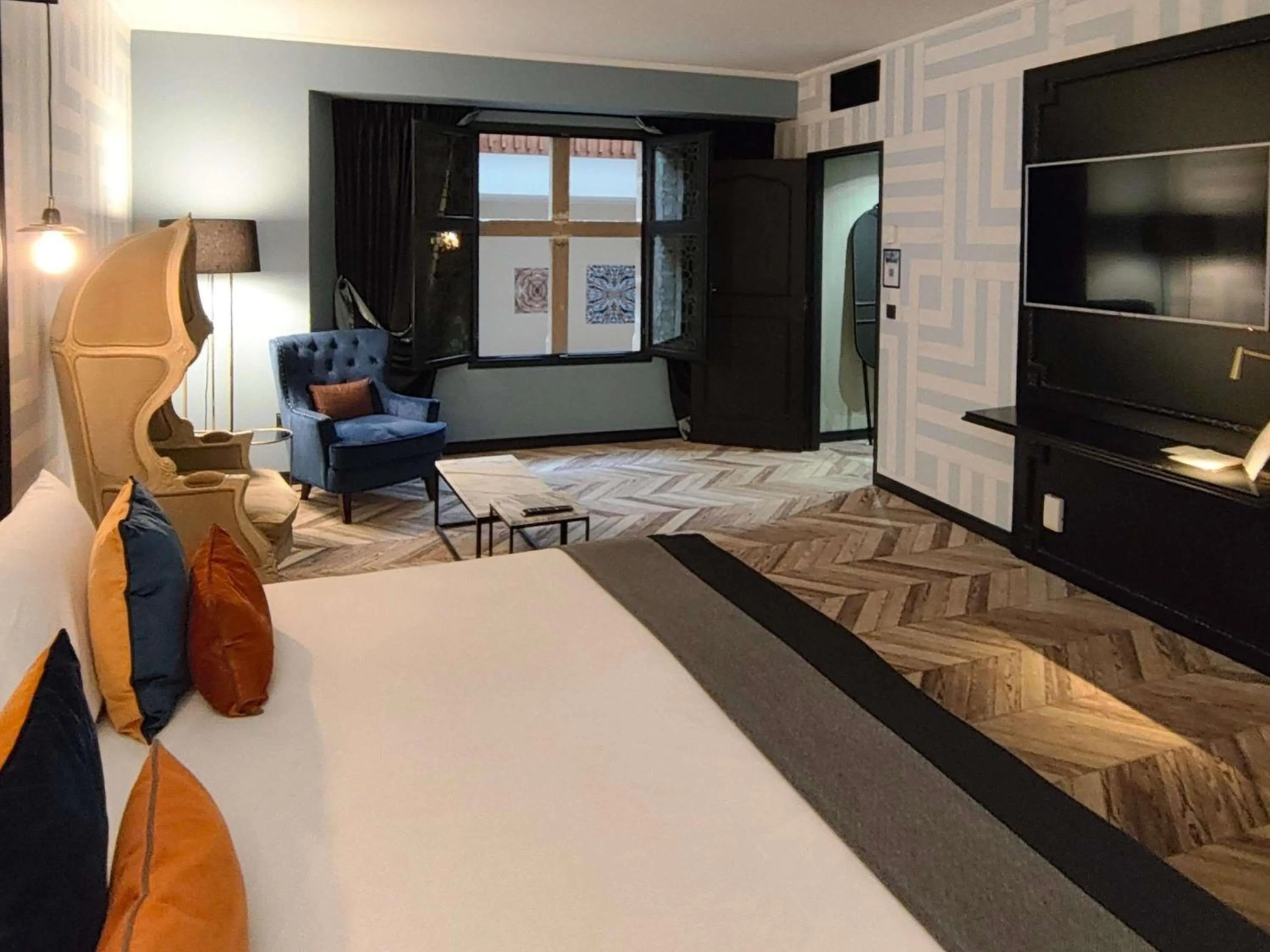 Bedroom, Bed in Mercure Figeac Viguier du Roy