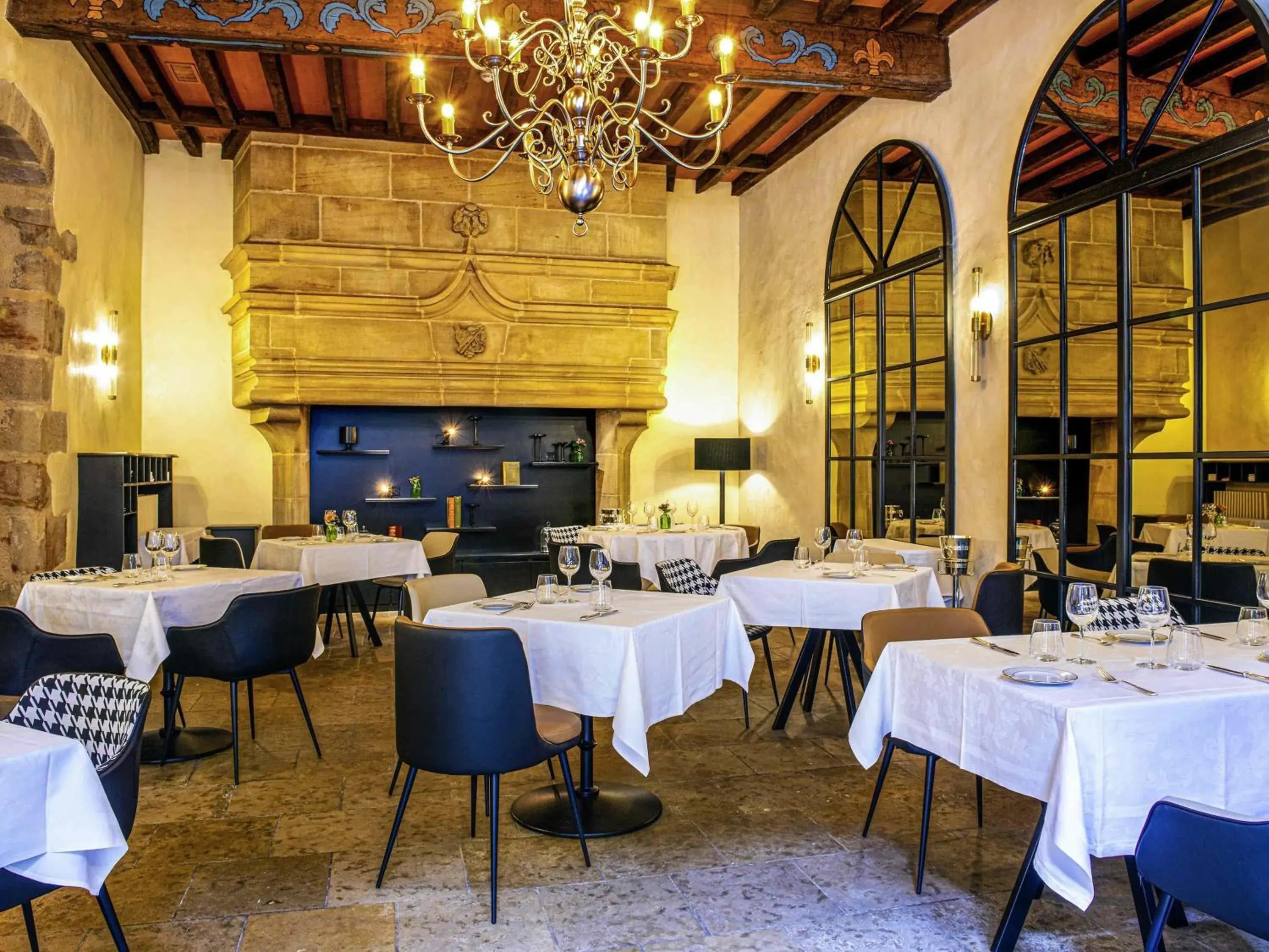 Restaurant/places to eat in Mercure Figeac Viguier du Roy Restaurant/places to eat in Mercure Figeac Viguier du Roy