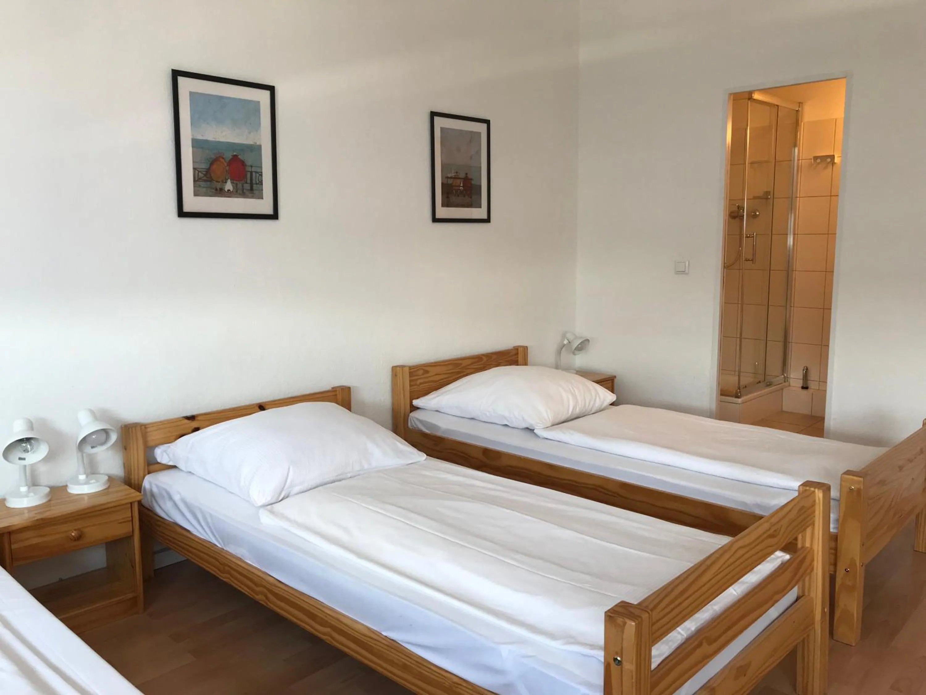 Photo of the whole room in City Inn