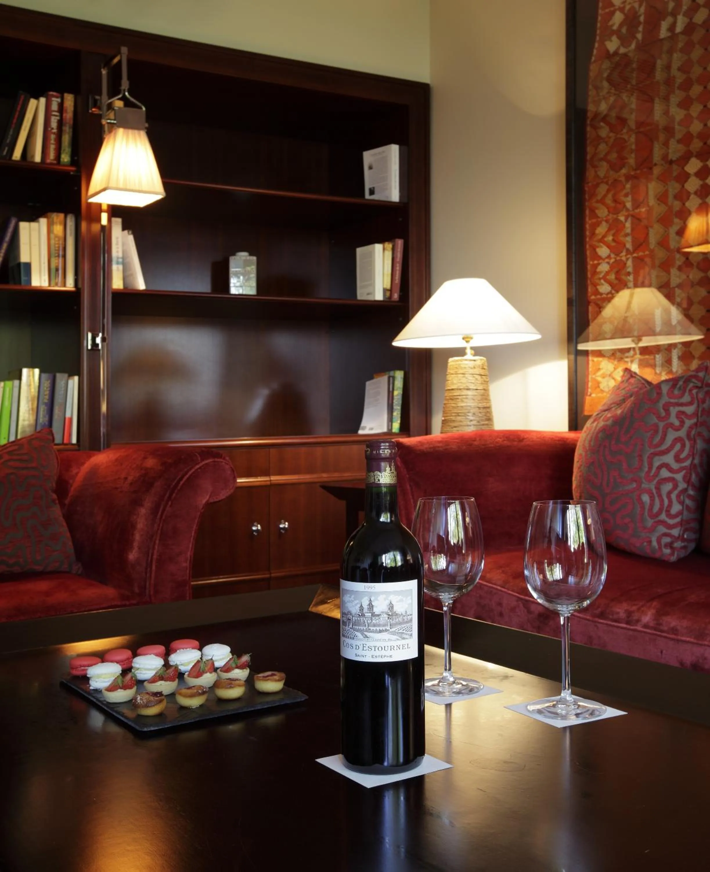 Living room in La Réserve Genève Hotel & Spa