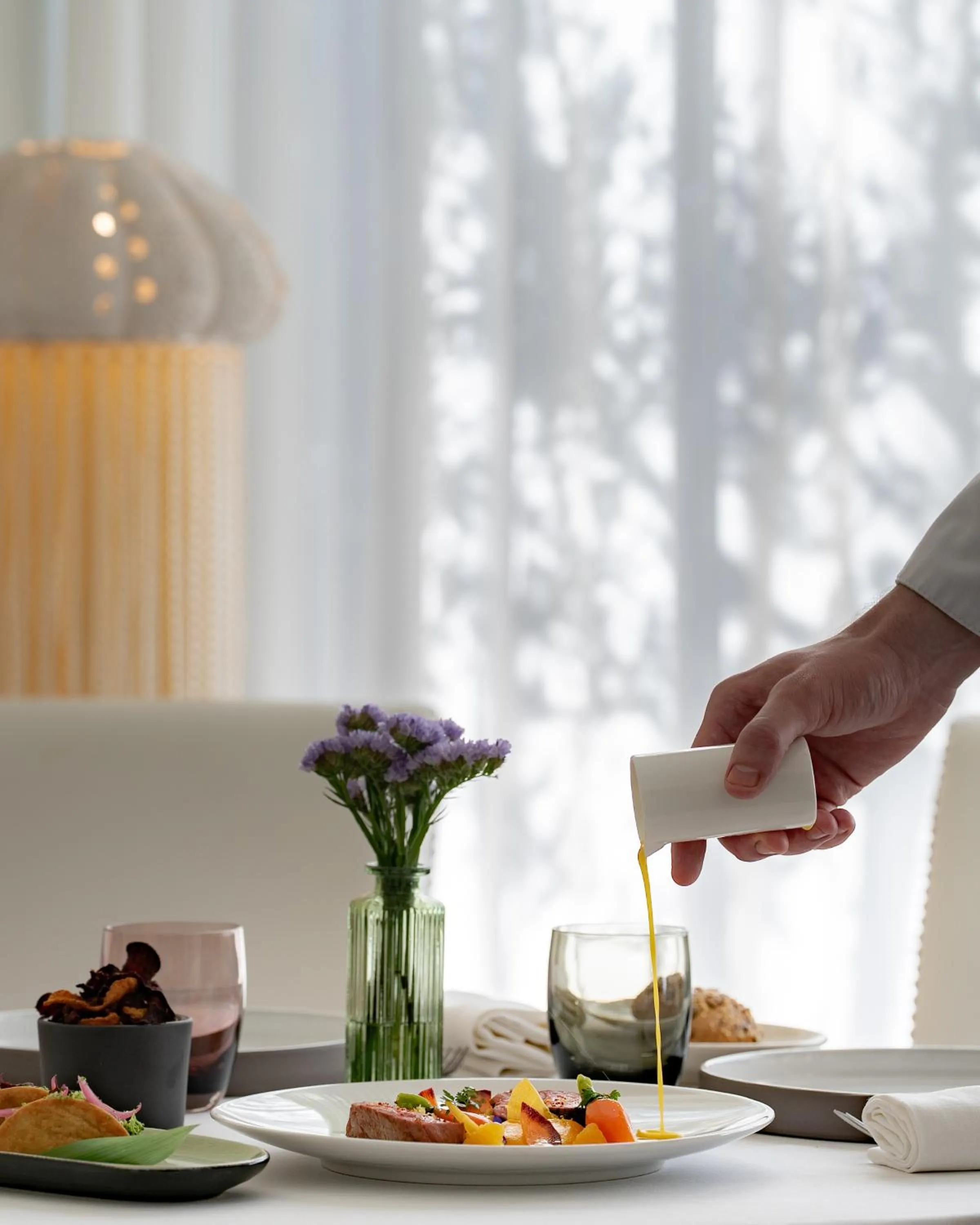 Restaurant/places to eat in La Réserve Genève Hotel & Spa