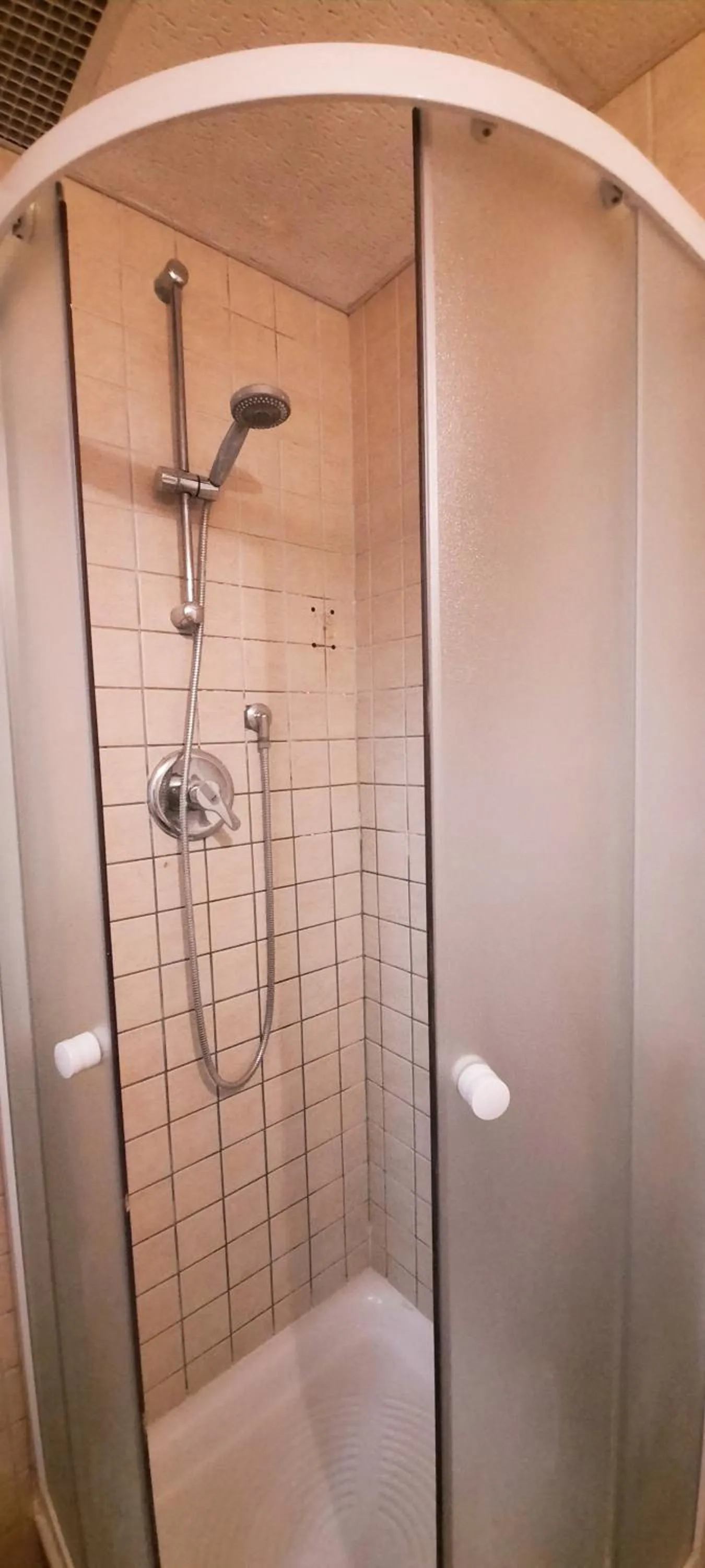 Shower in Anas Prime Place