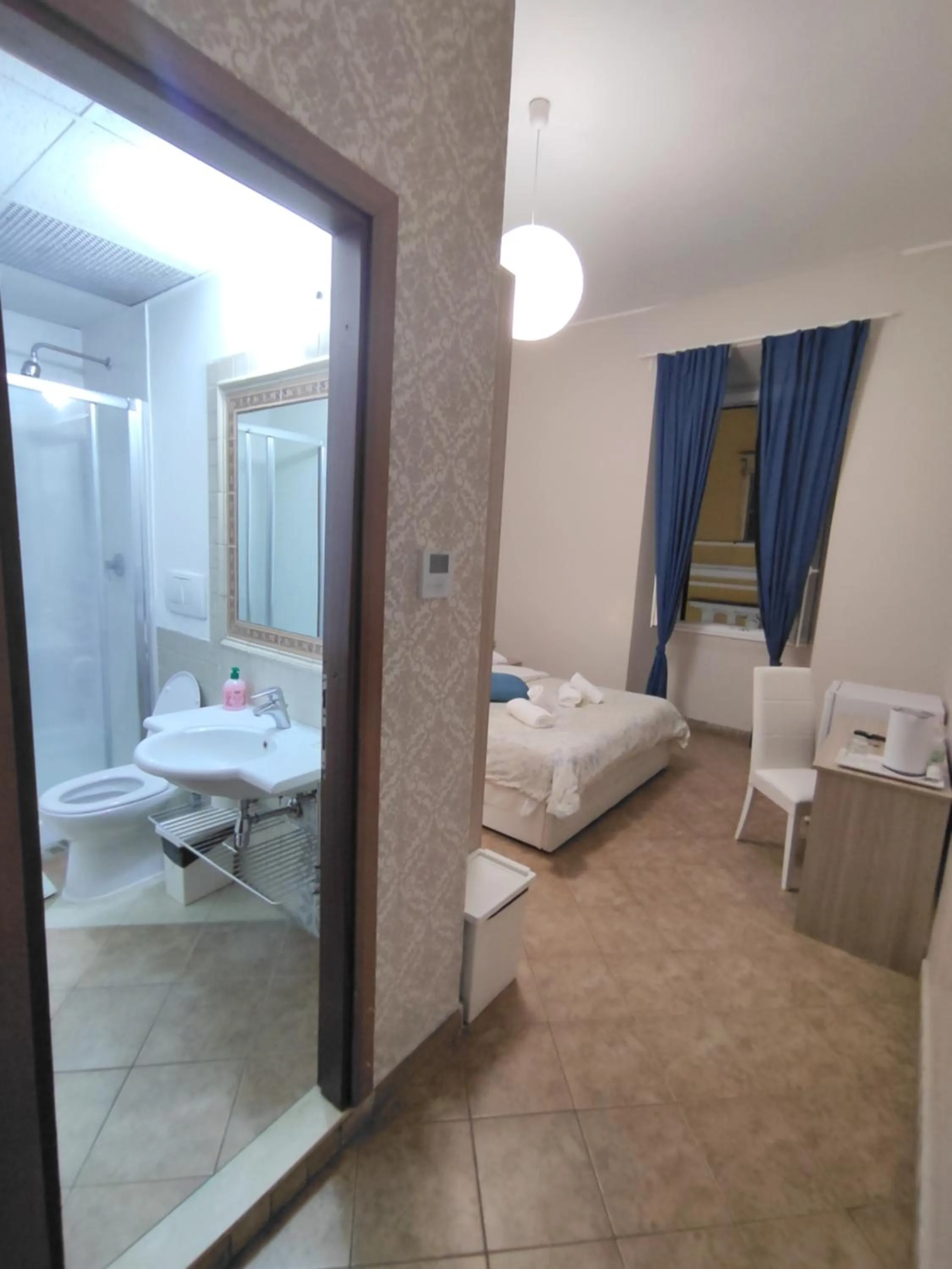 Toilet, Bed in Anas Prime Place