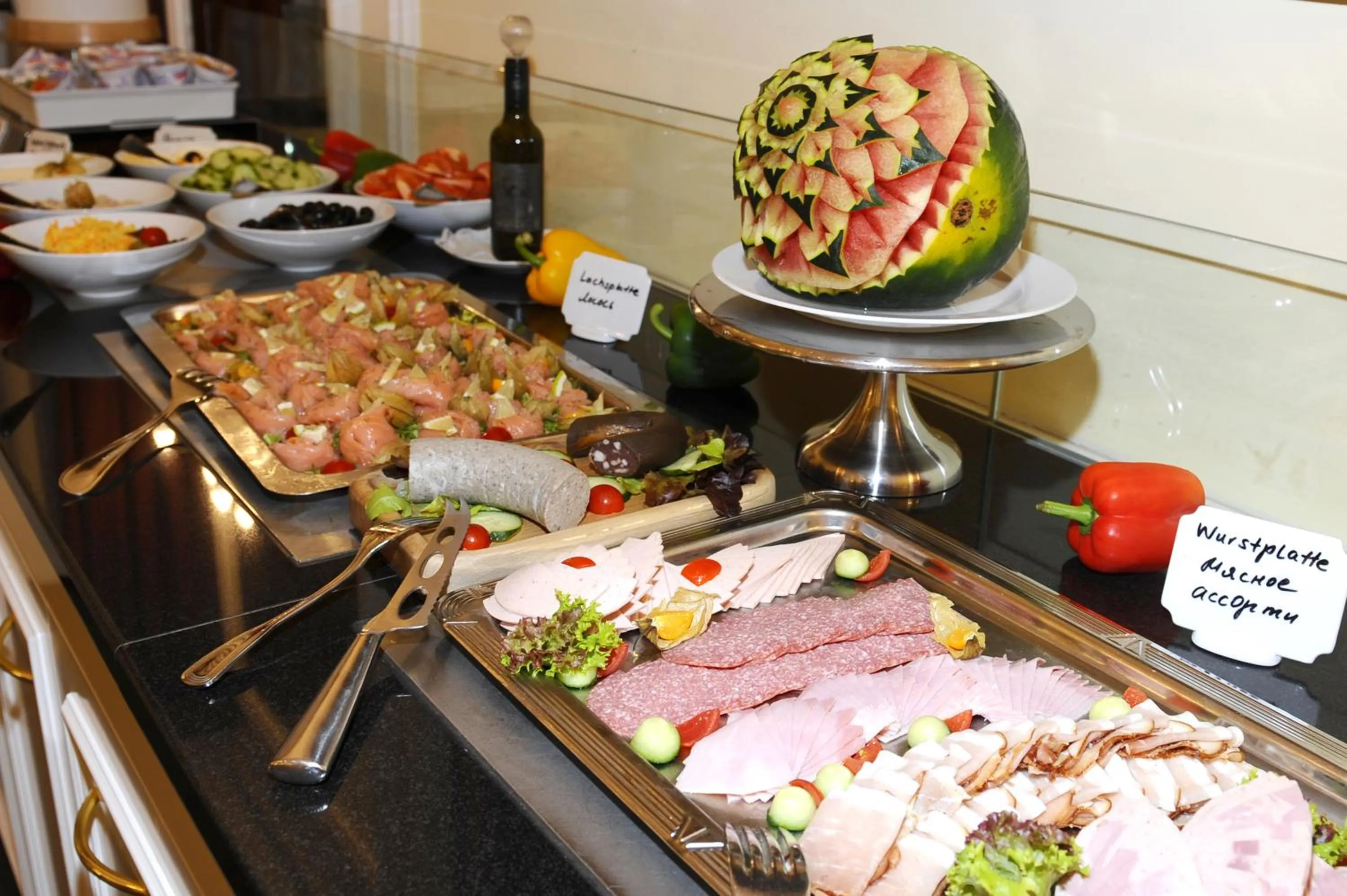 Food in HELIOPARK Bad Hotel Zum Hirsch