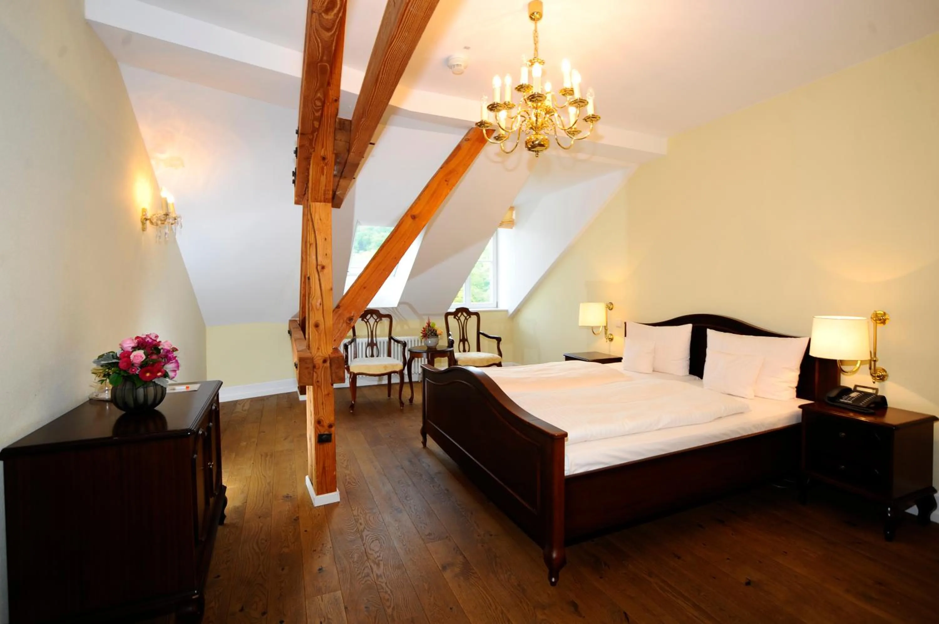 Bedroom, Bed in HELIOPARK Bad Hotel Zum Hirsch