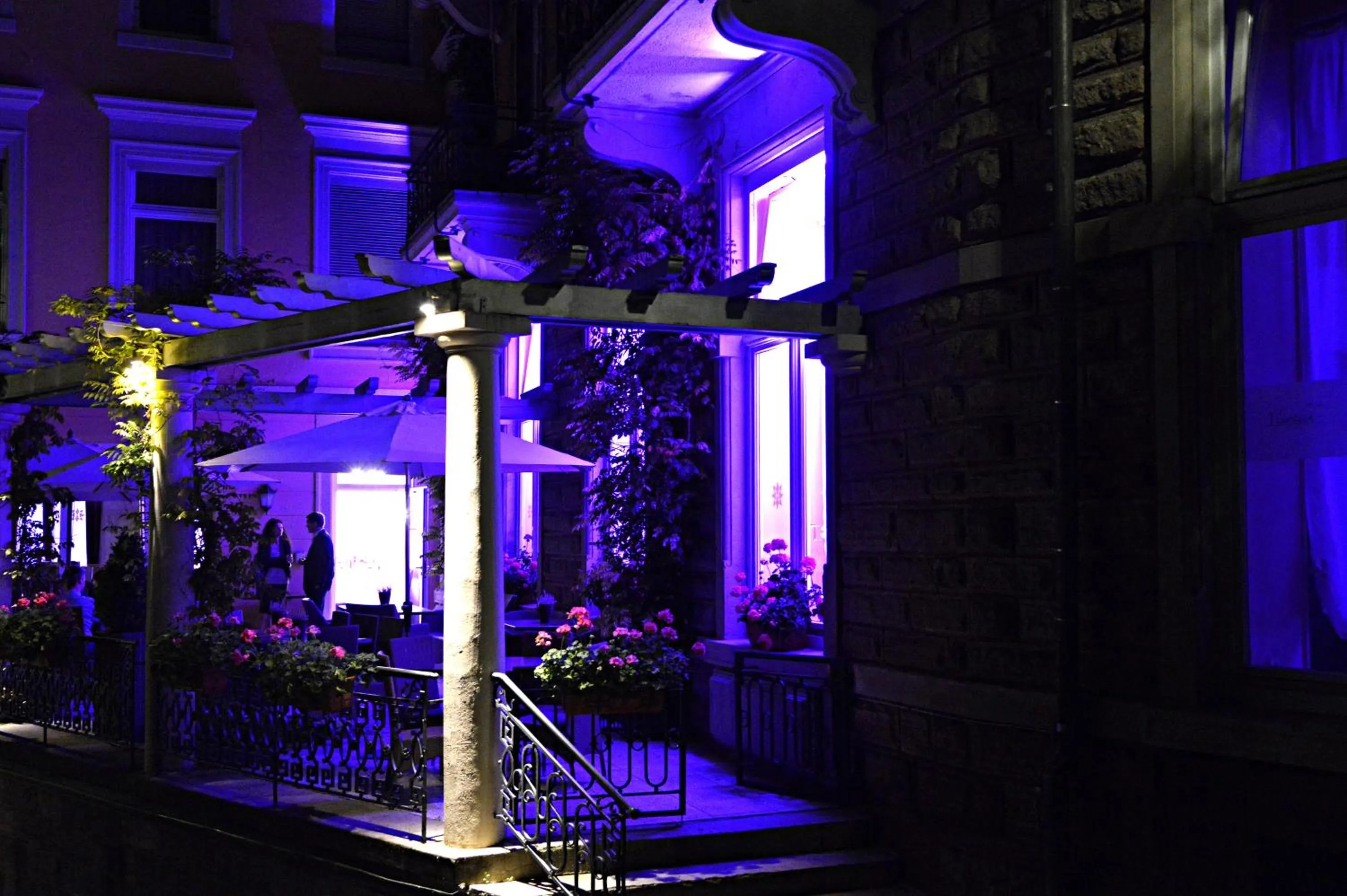 Facade/entrance in HELIOPARK Bad Hotel Zum Hirsch