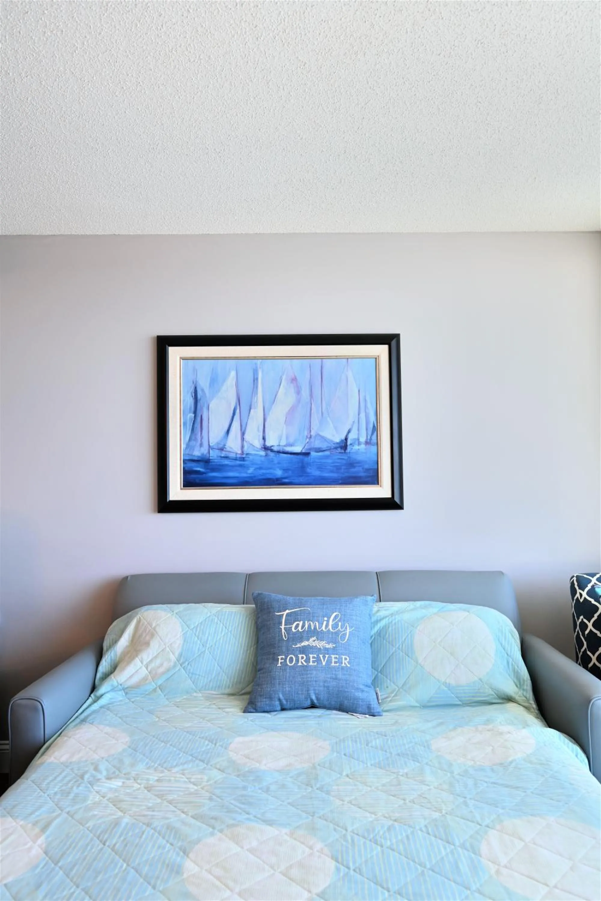 Bed in Luxury 2 bedroom 2 bathroom Ocean Front Condo on the 12th floor for 8