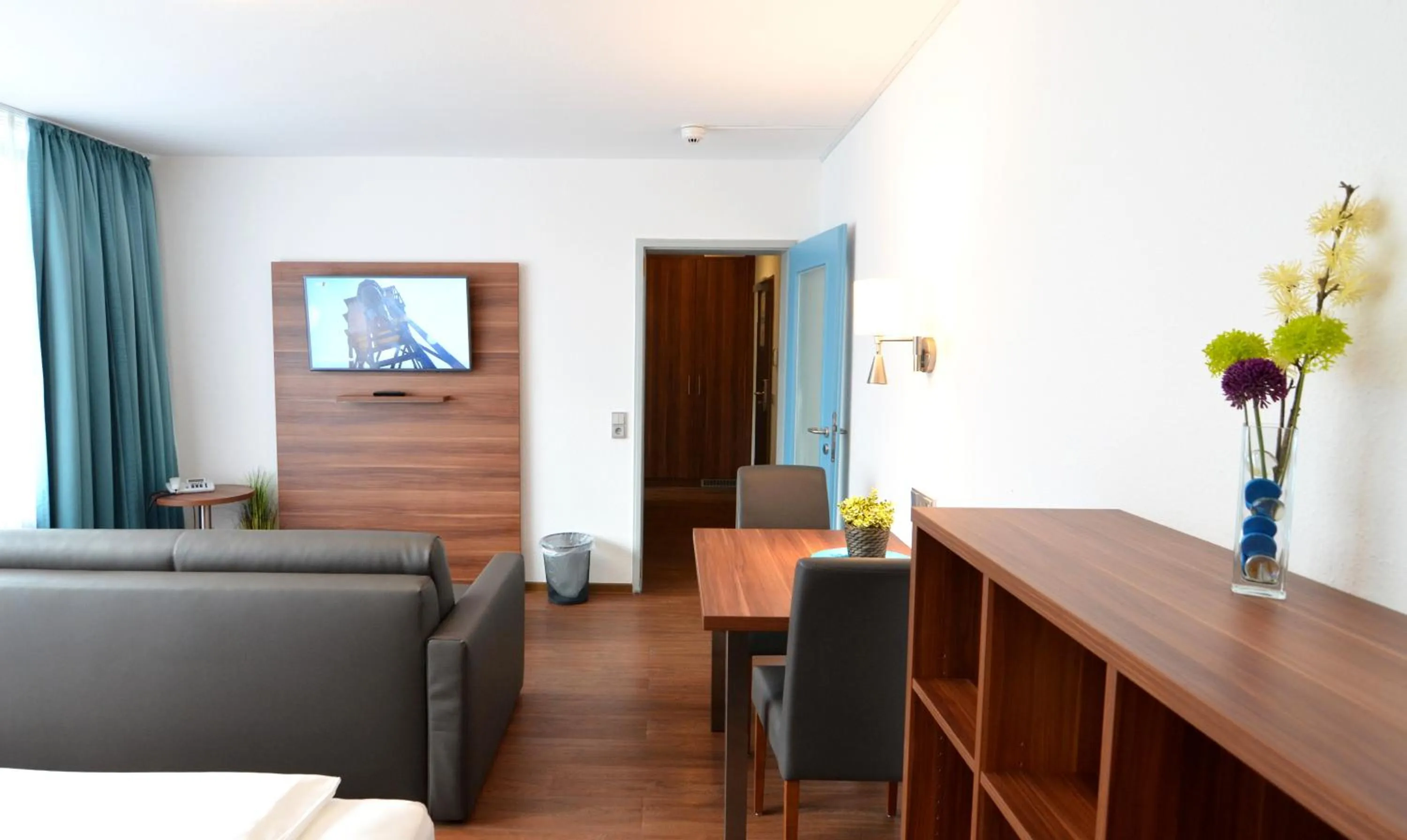 Photo of the whole room in Neu Heidelberg - Guesthouse & Apartments