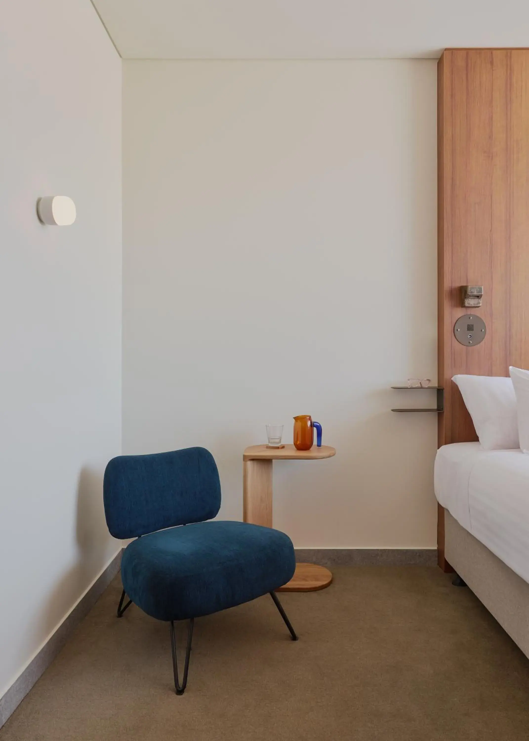 Bedroom, Bed in Garde and Warders Hotel Bedroom, Bed in Garde and Warders Hotel