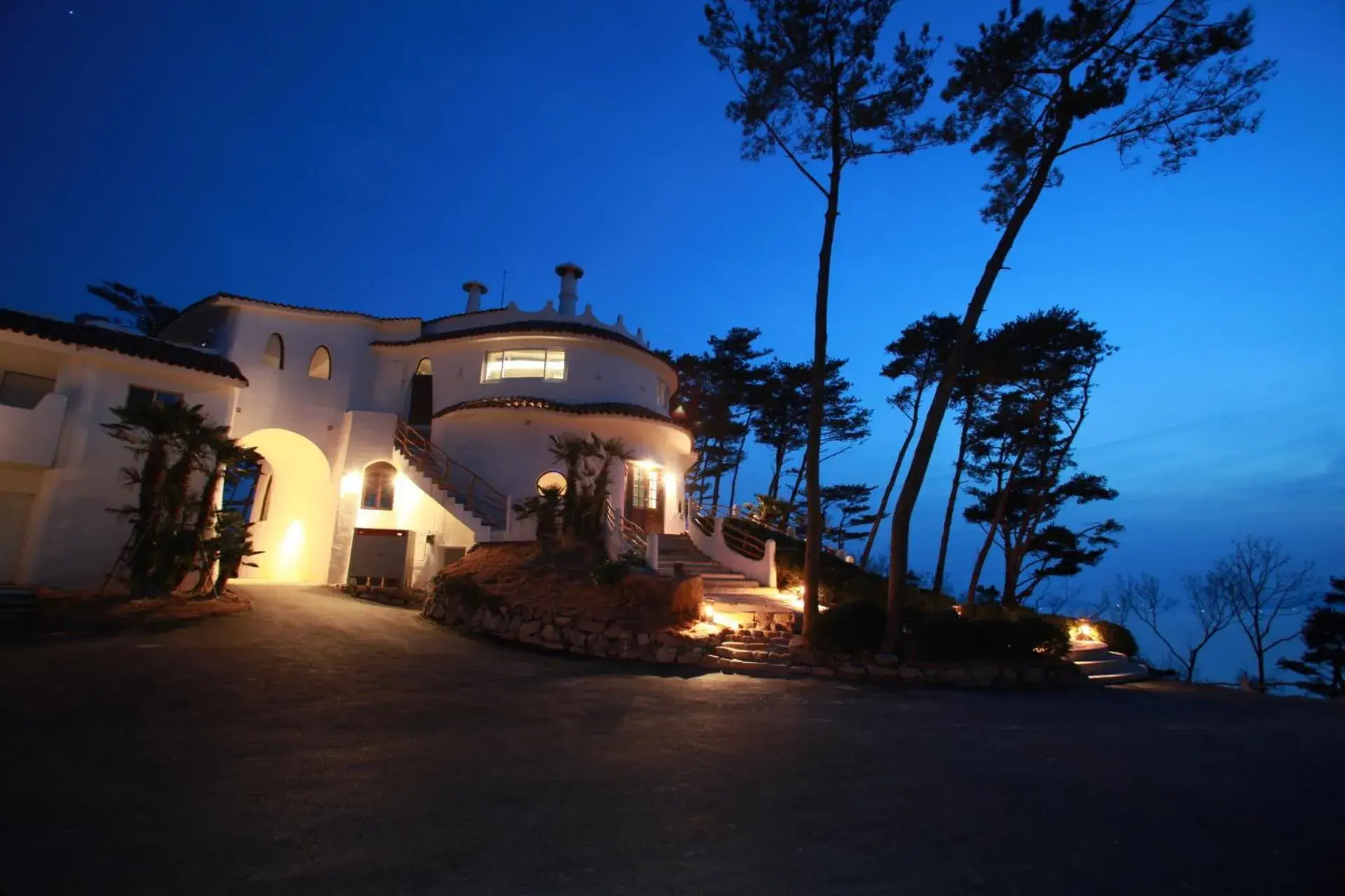 Property building in Club ES Tongyeong Resort Property building in Club ES Tongyeong Resort