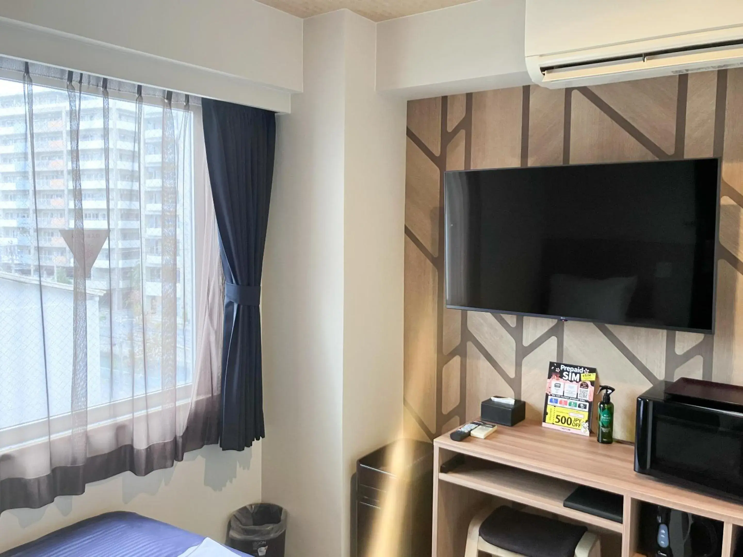 Photo of the whole room in HOTEL LiVEMAX BUDGET Naha Matsuyama Photo of the whole room in HOTEL LiVEMAX BUDGET Naha Matsuyama