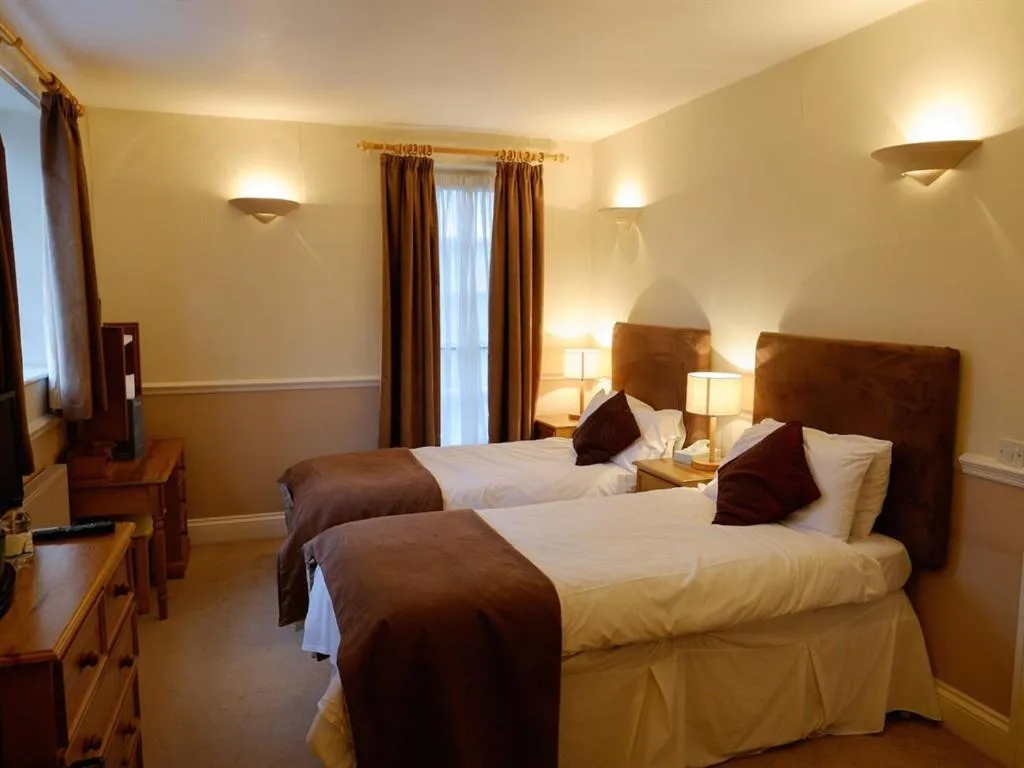 Twin Room with Private Bathroom in The Pelican Inn