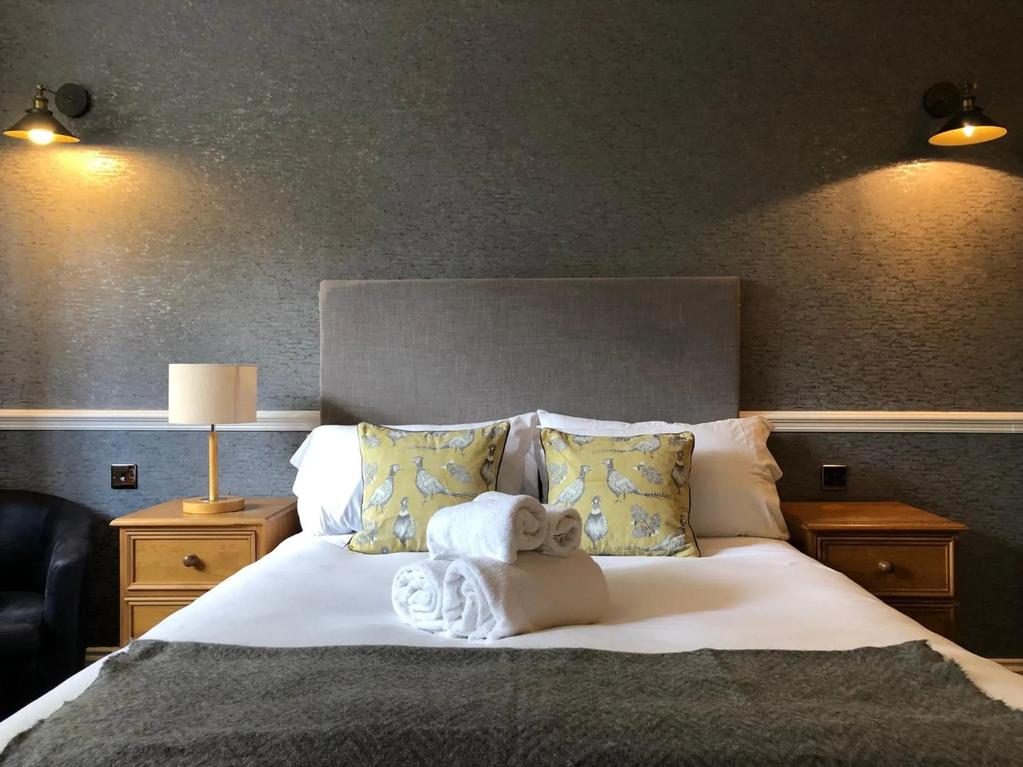 Bedroom, Bed in The Pelican Inn