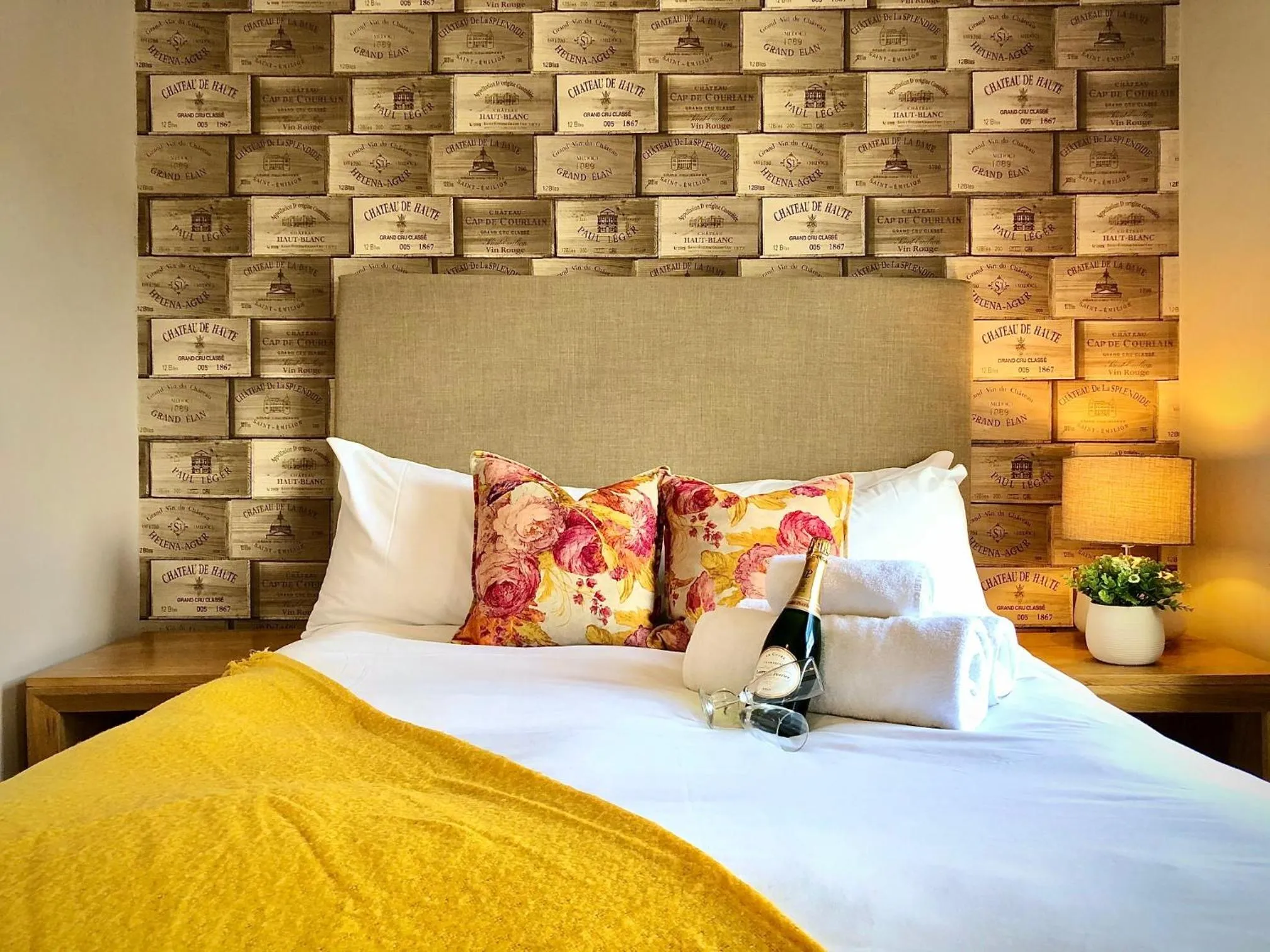 Double Room with Private Bathroom in The Pelican Inn