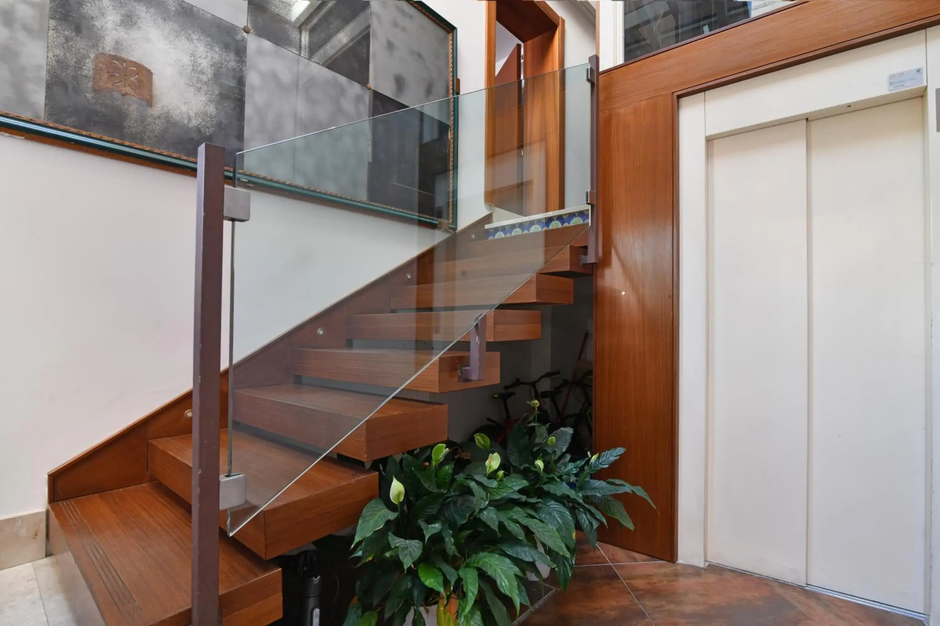 Lobby or reception in Hotel Le Chevalier Lobby or reception in Hotel Le Chevalier