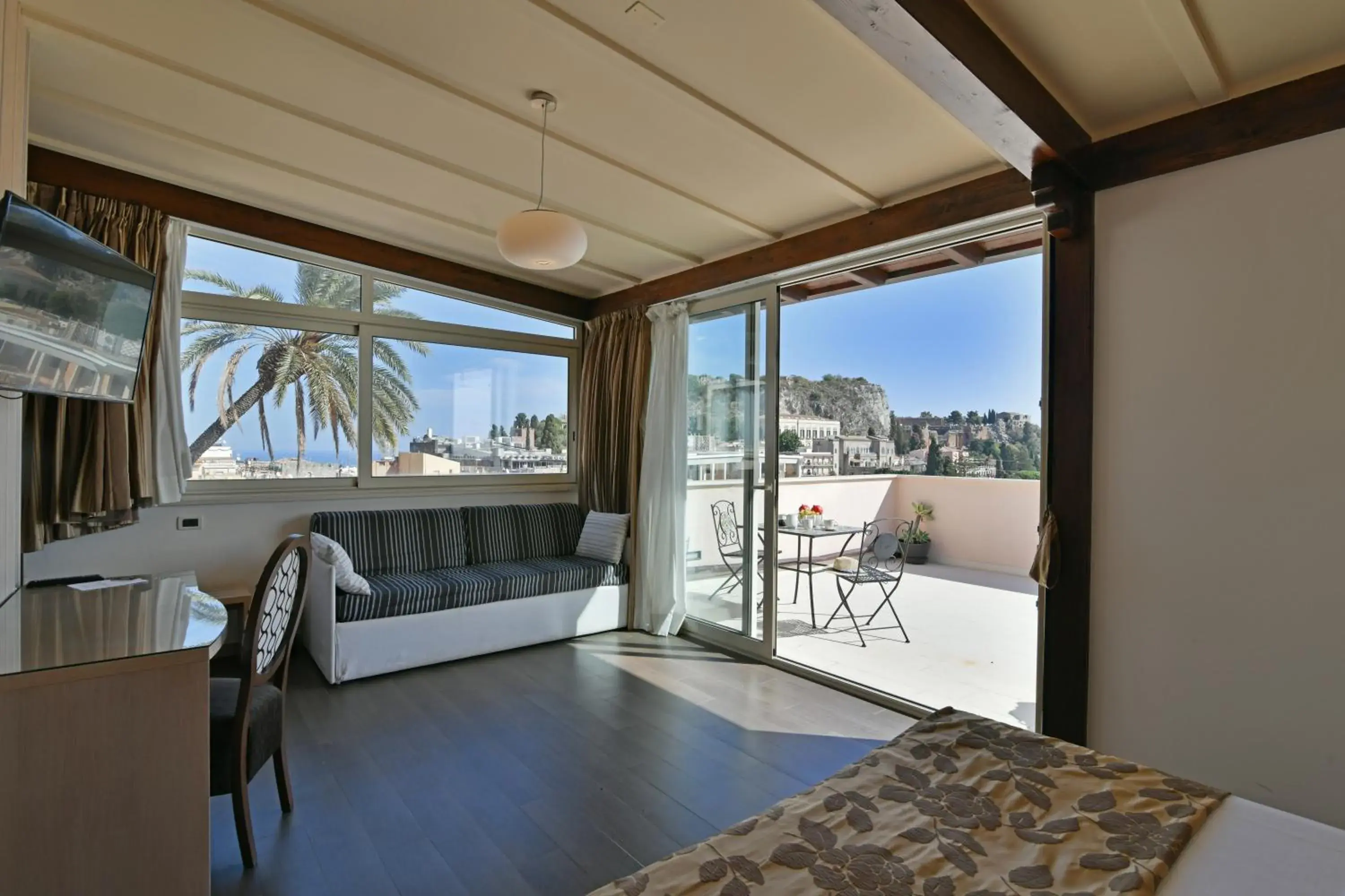 Bed in Hotel Le Chevalier Bed in Hotel Le Chevalier