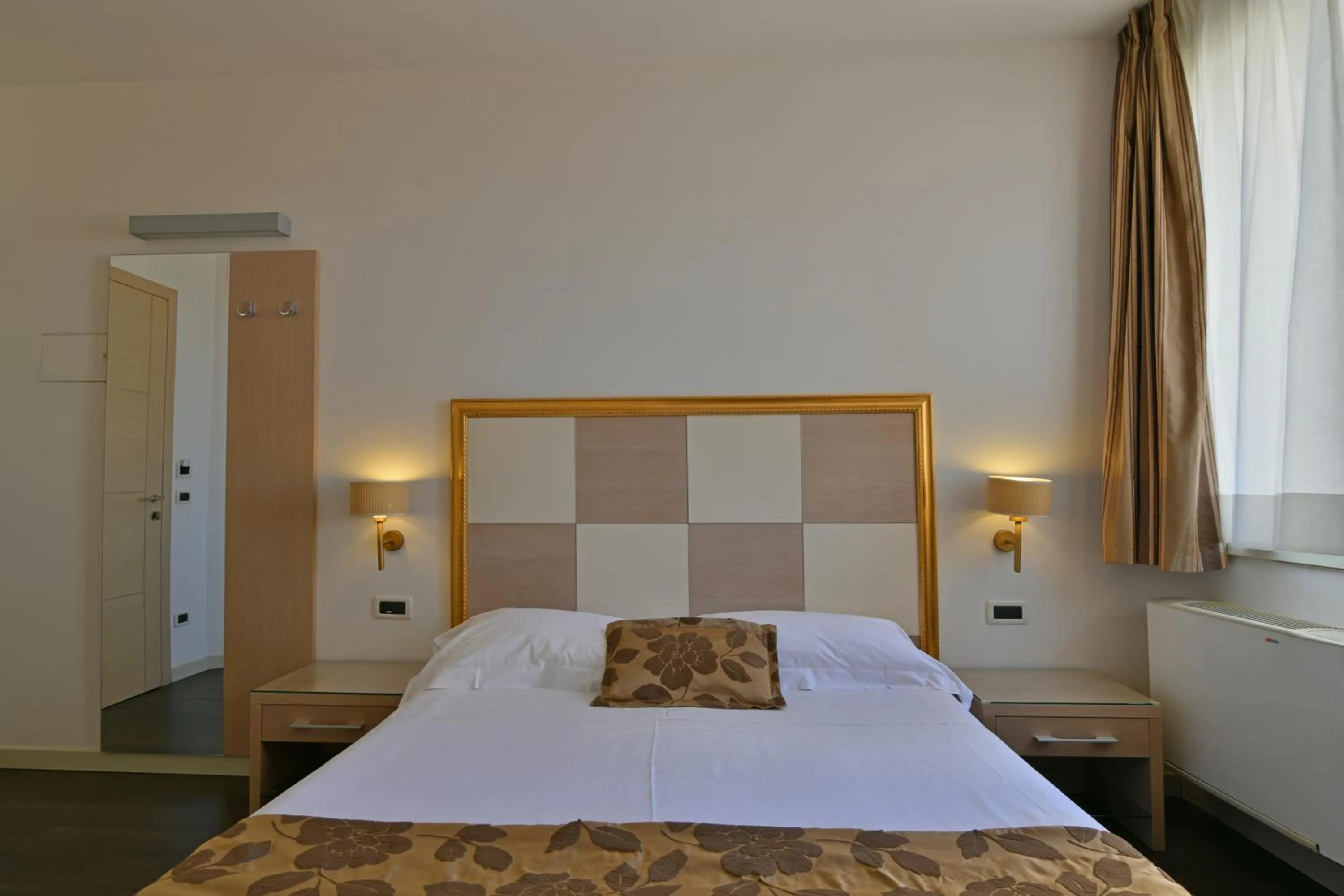 Bed in Hotel Le Chevalier