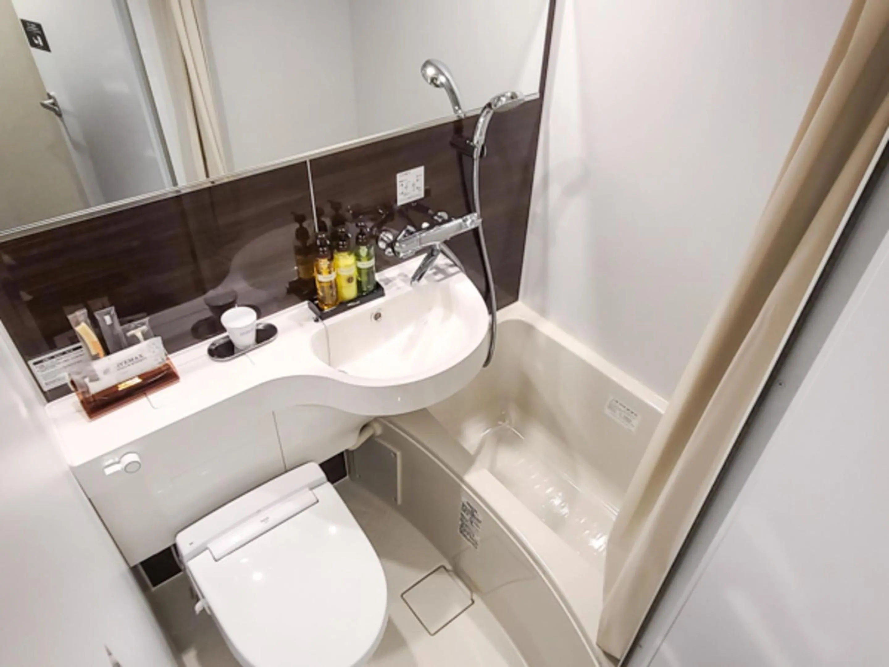 Shower in Hotel Livemax Premium Nagano Ekimae