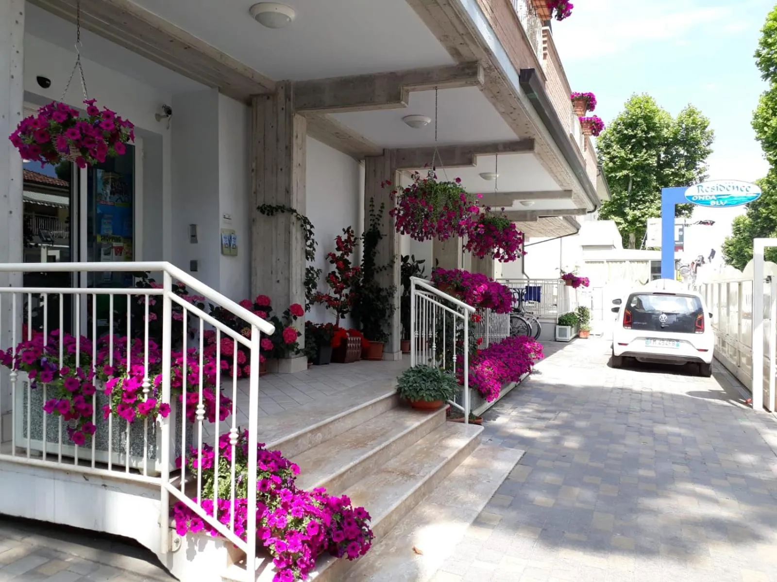 Facade/entrance in Residence ONDA BLU 2