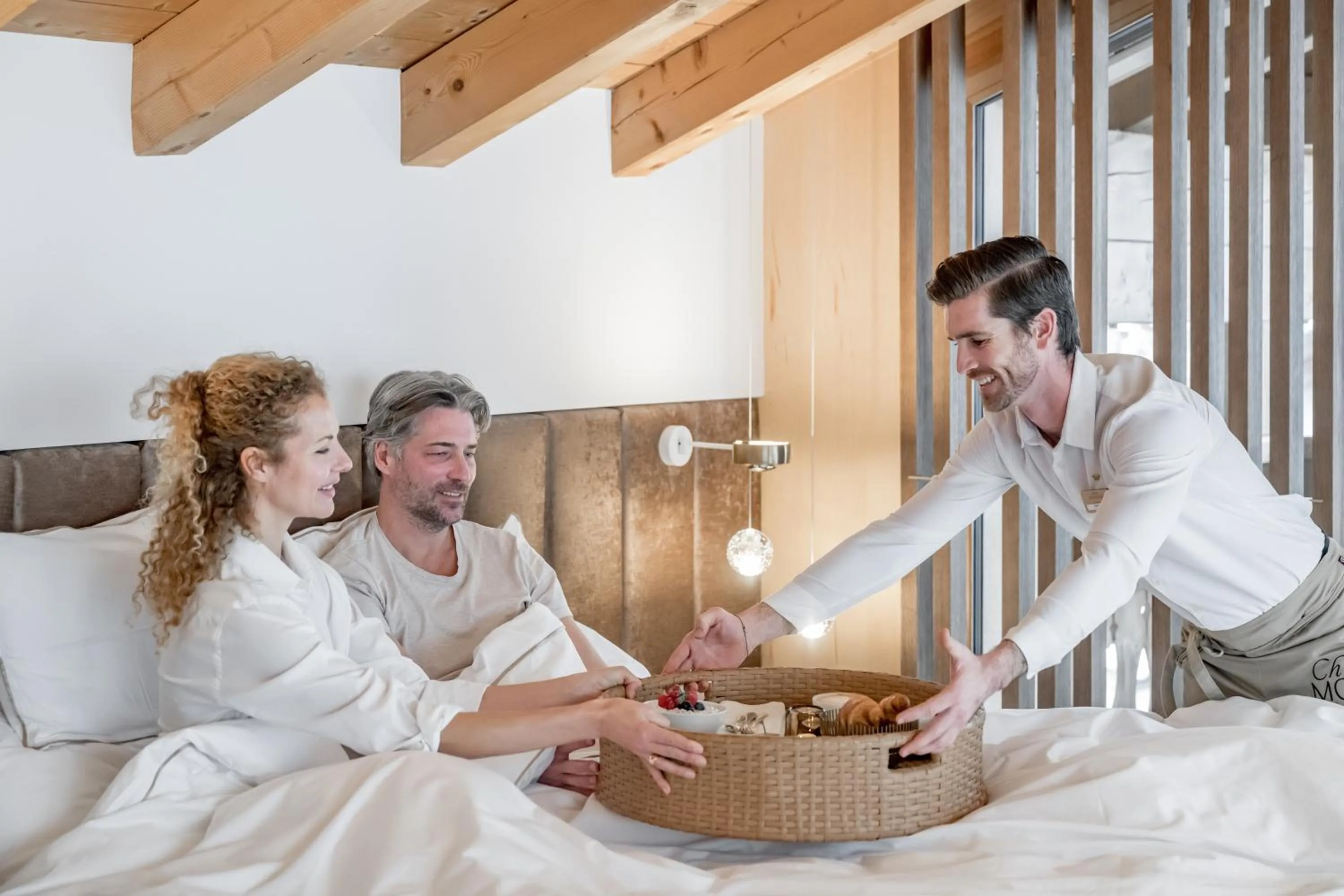 Breakfast, Bed in Relais & Châteaux Chasa Montana