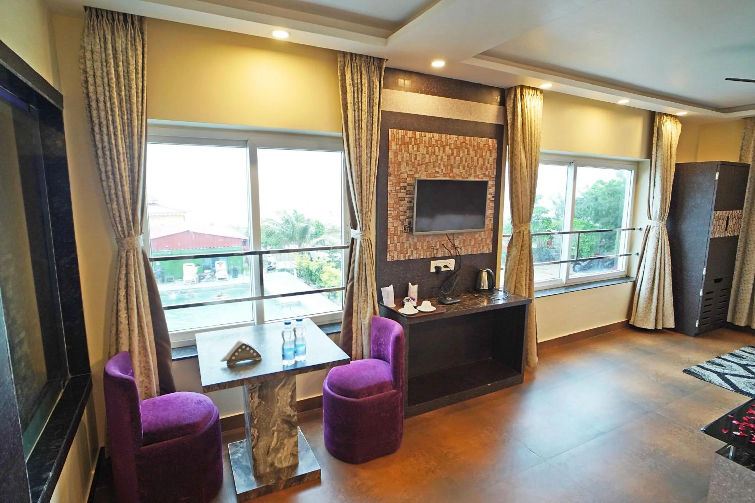 Communal lounge/ TV room in Sher Bengal Beach Resort