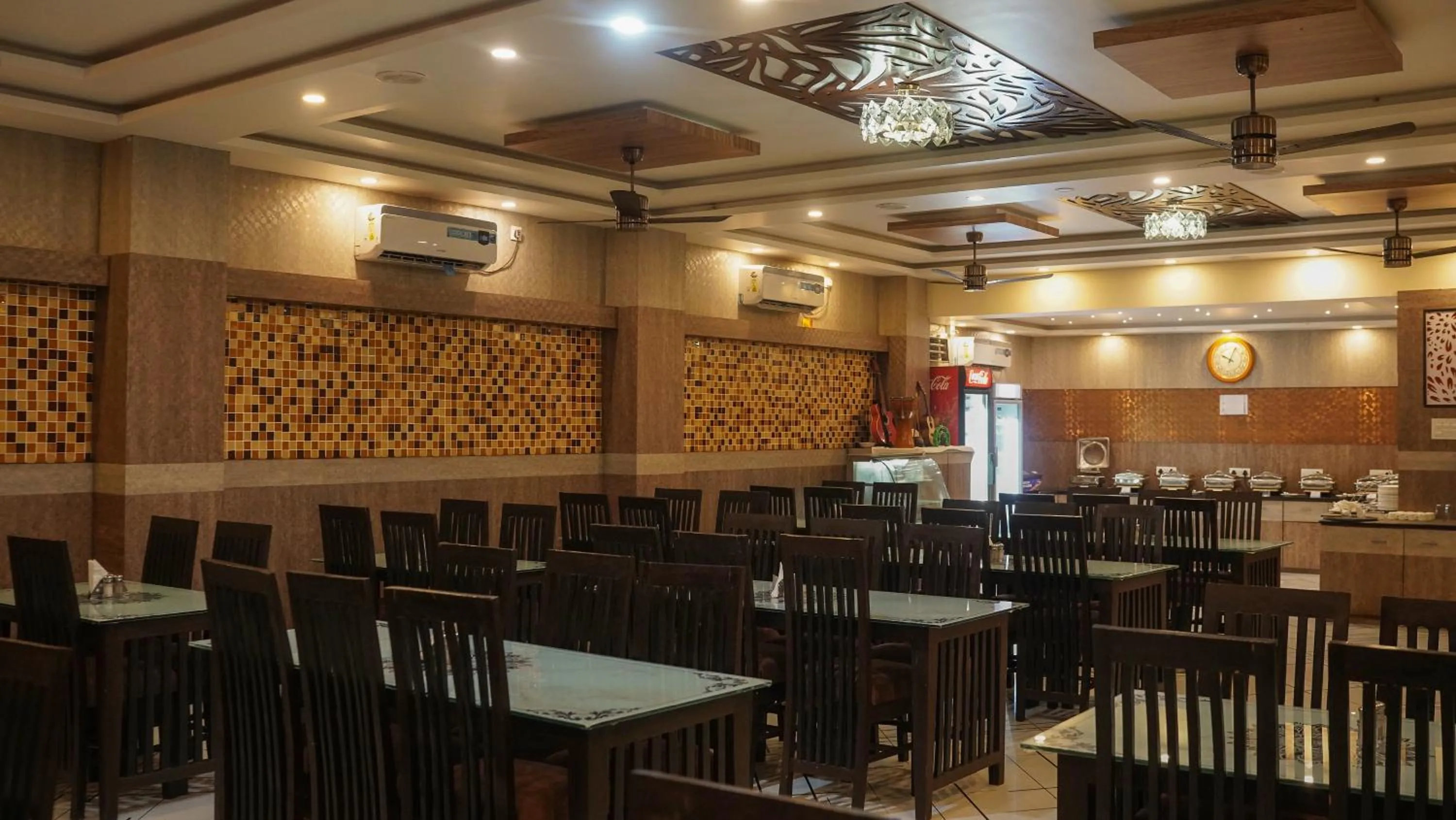 Restaurant/places to eat in Sher Bengal Beach Resort