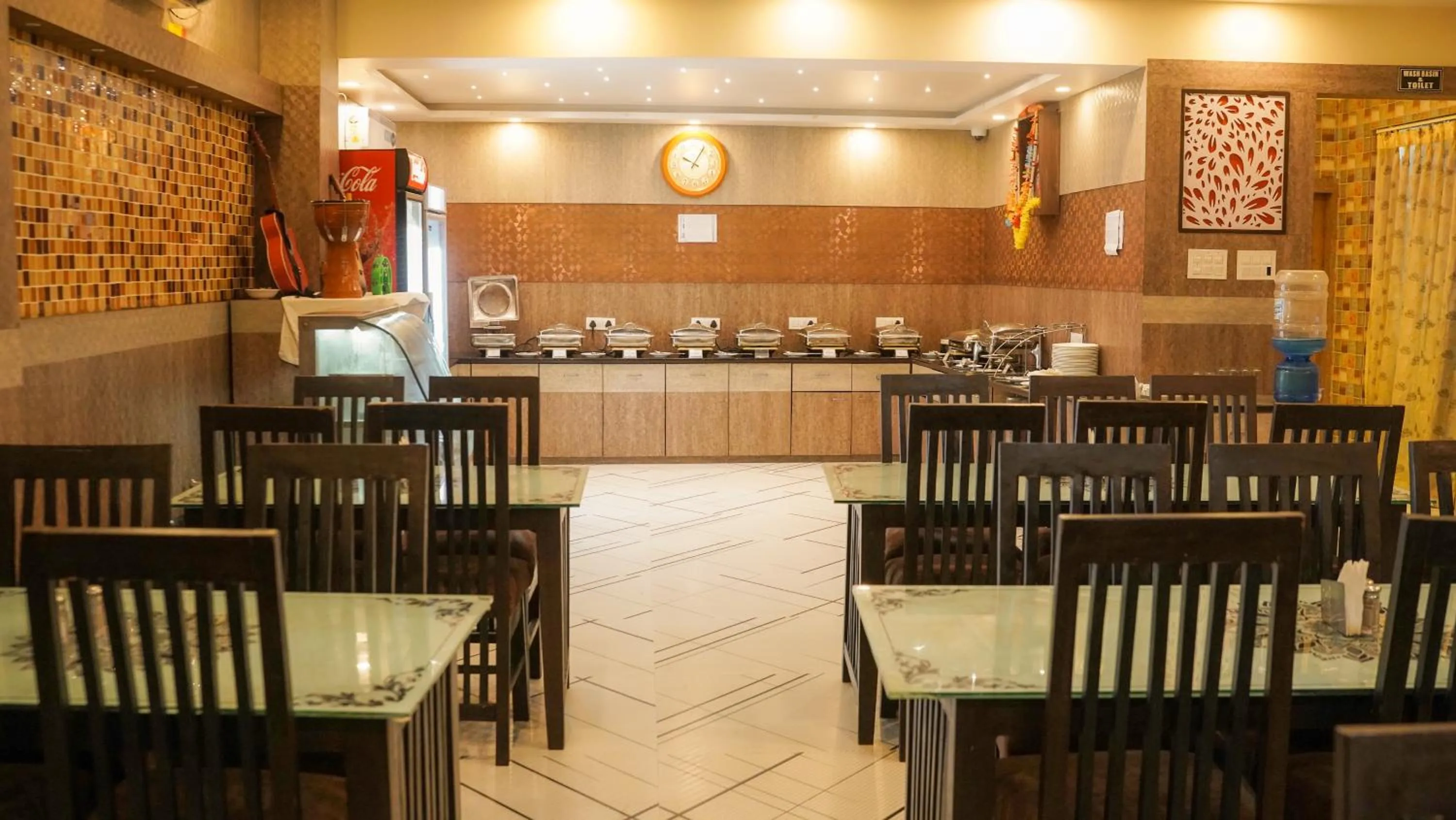 Restaurant/places to eat in Sher Bengal Beach Resort