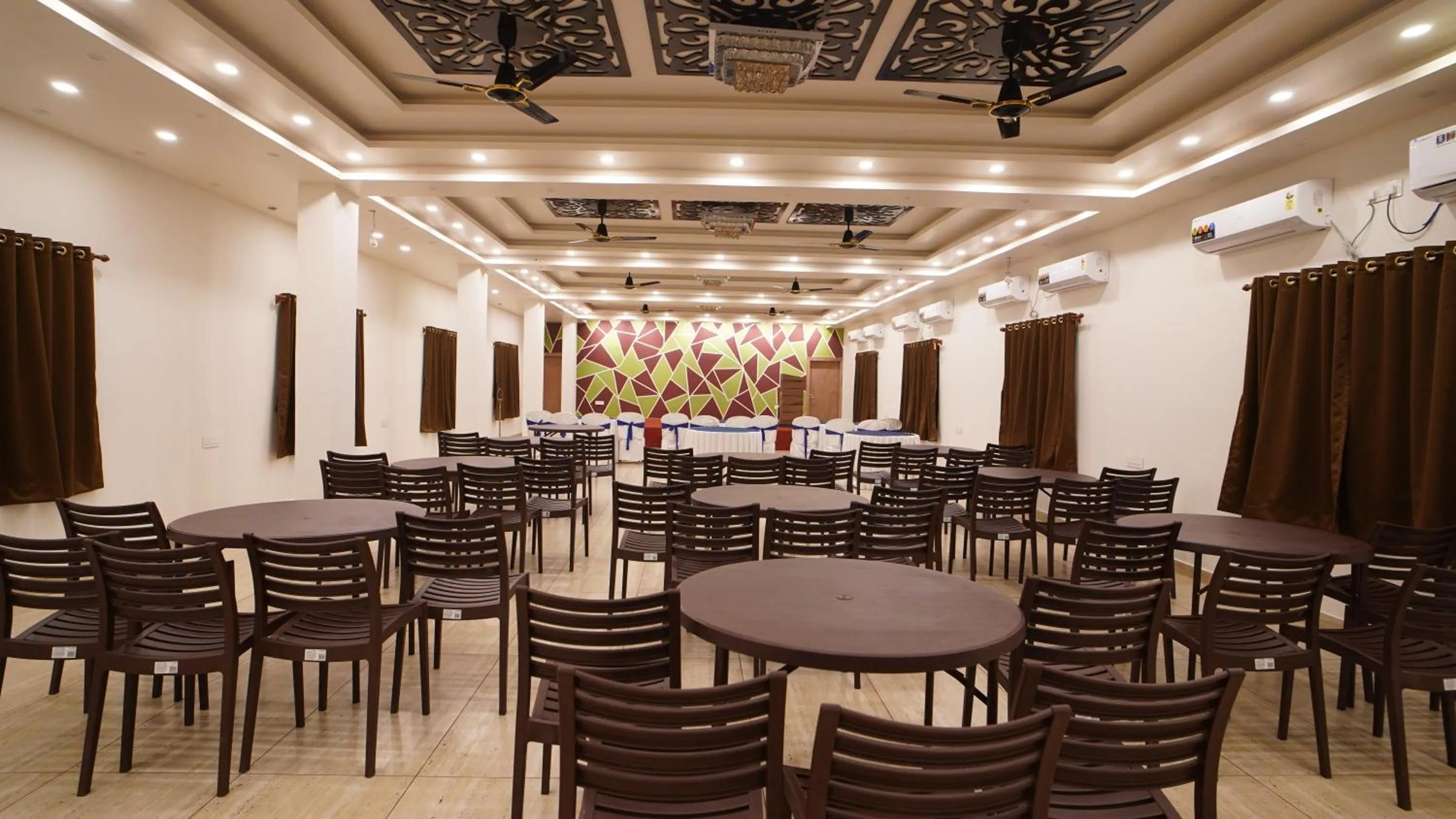 Restaurant/places to eat in Sher Bengal Beach Resort